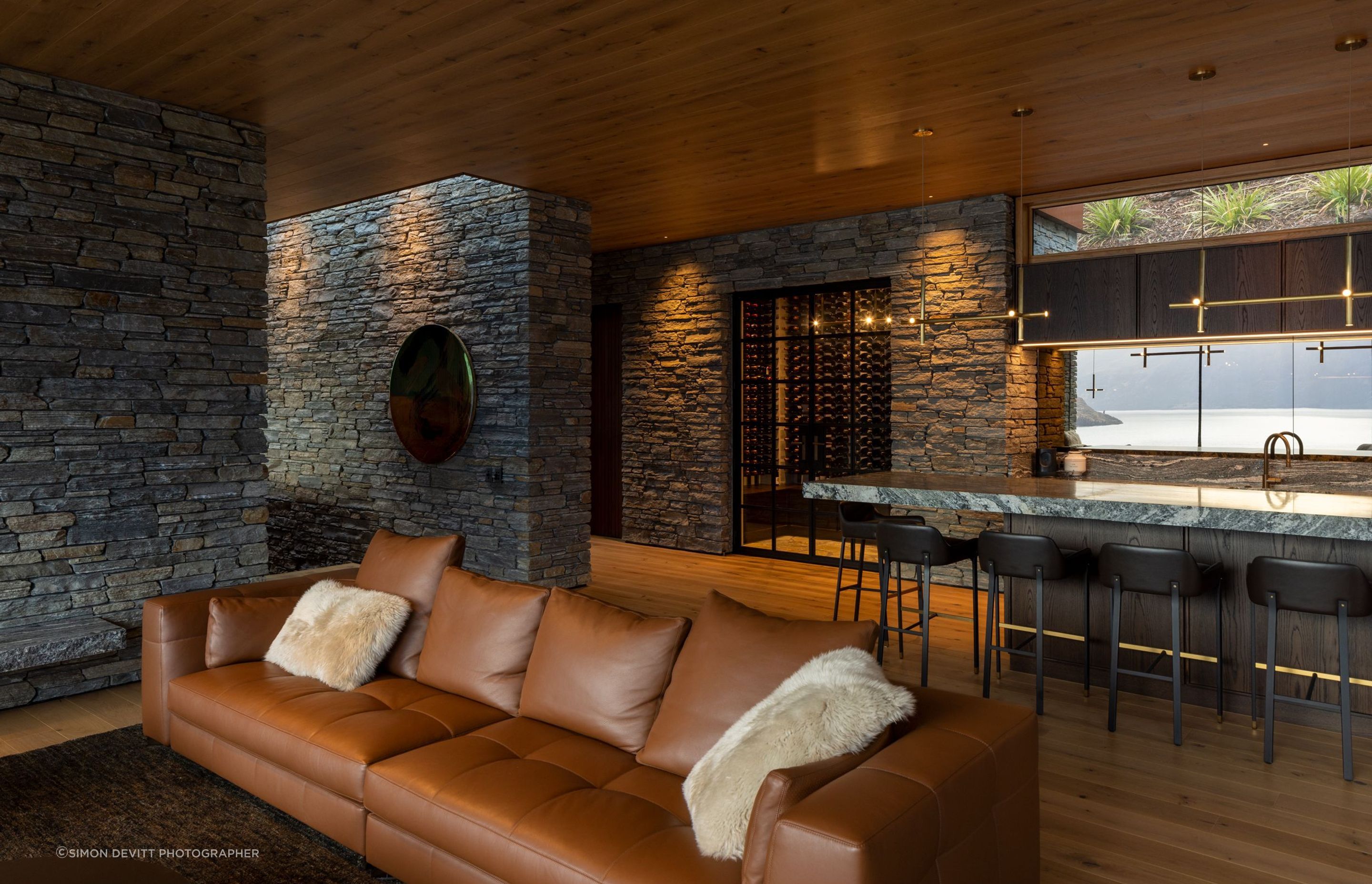 RockSolidLoungeSimonDevitt4.jpg