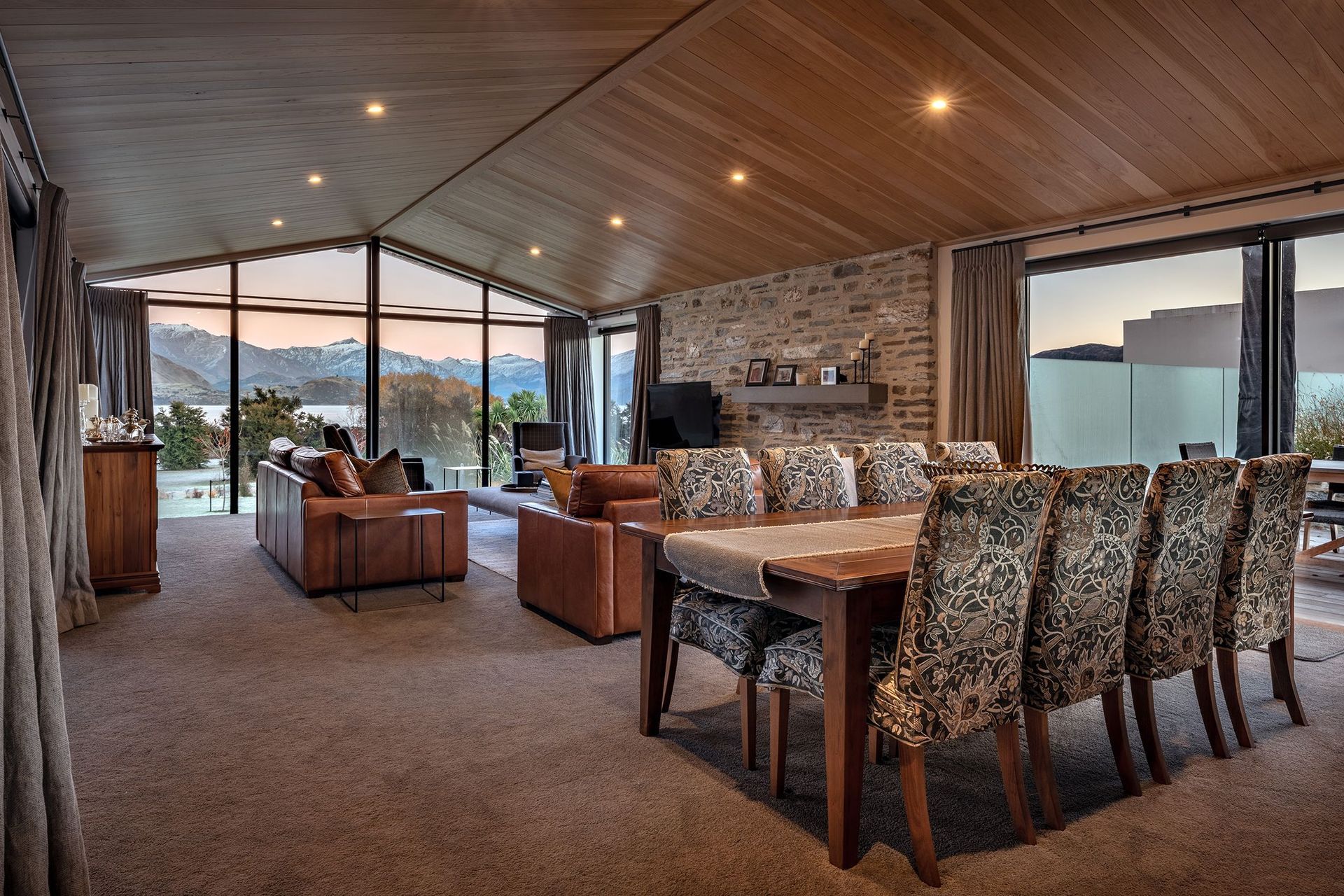 The wide pavilion design takes full advantage of the panoramic view on offer.