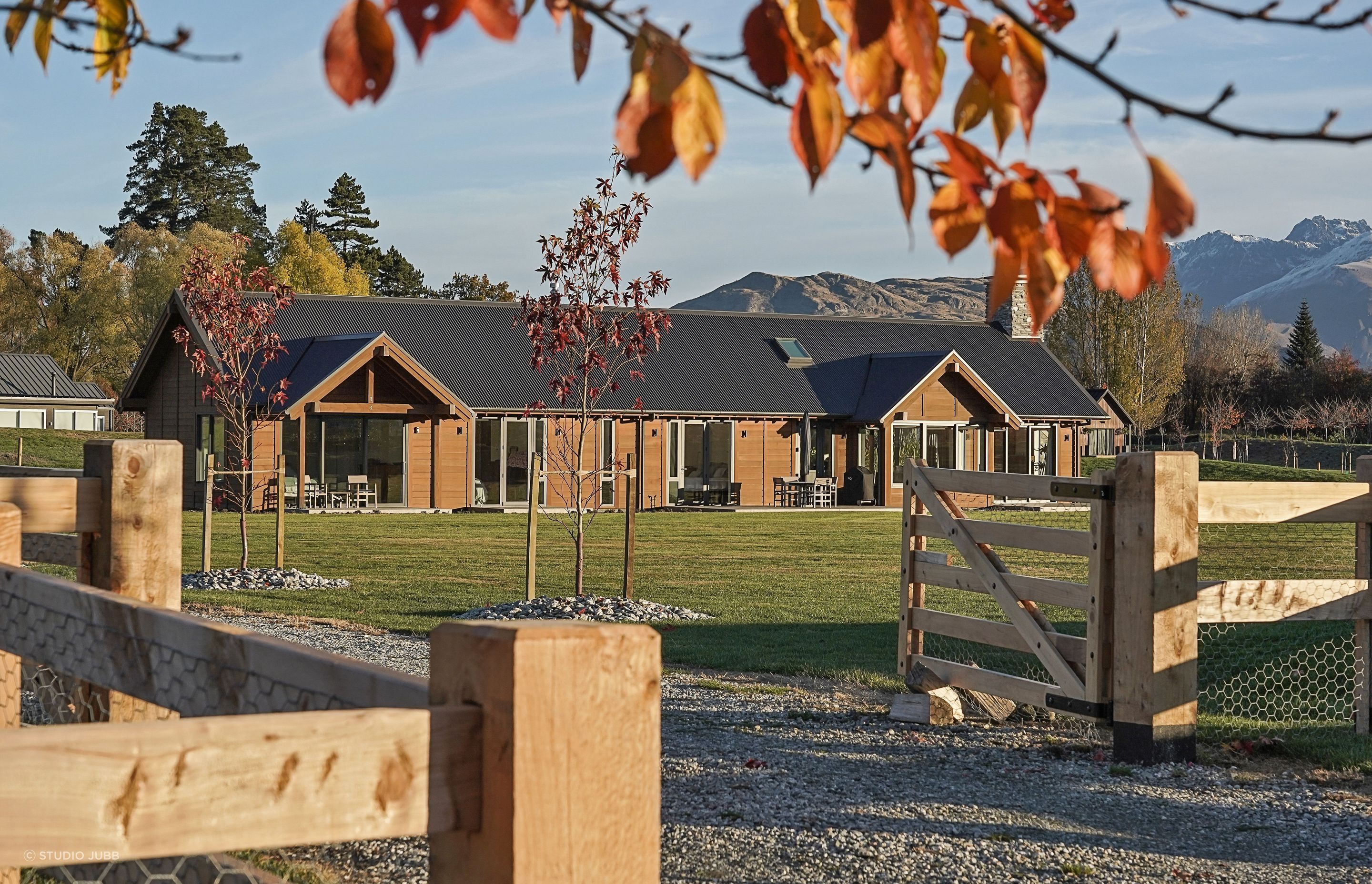 Dalefield Home in the Meadow