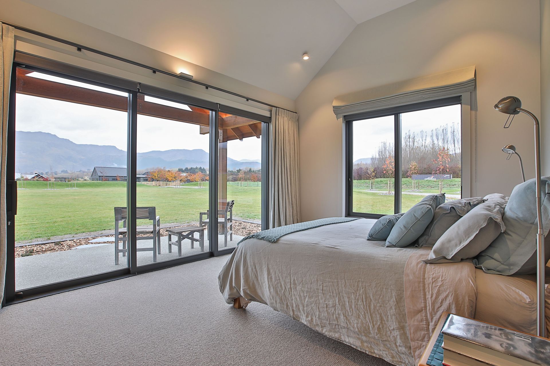 Dalefield Home in the Meadow