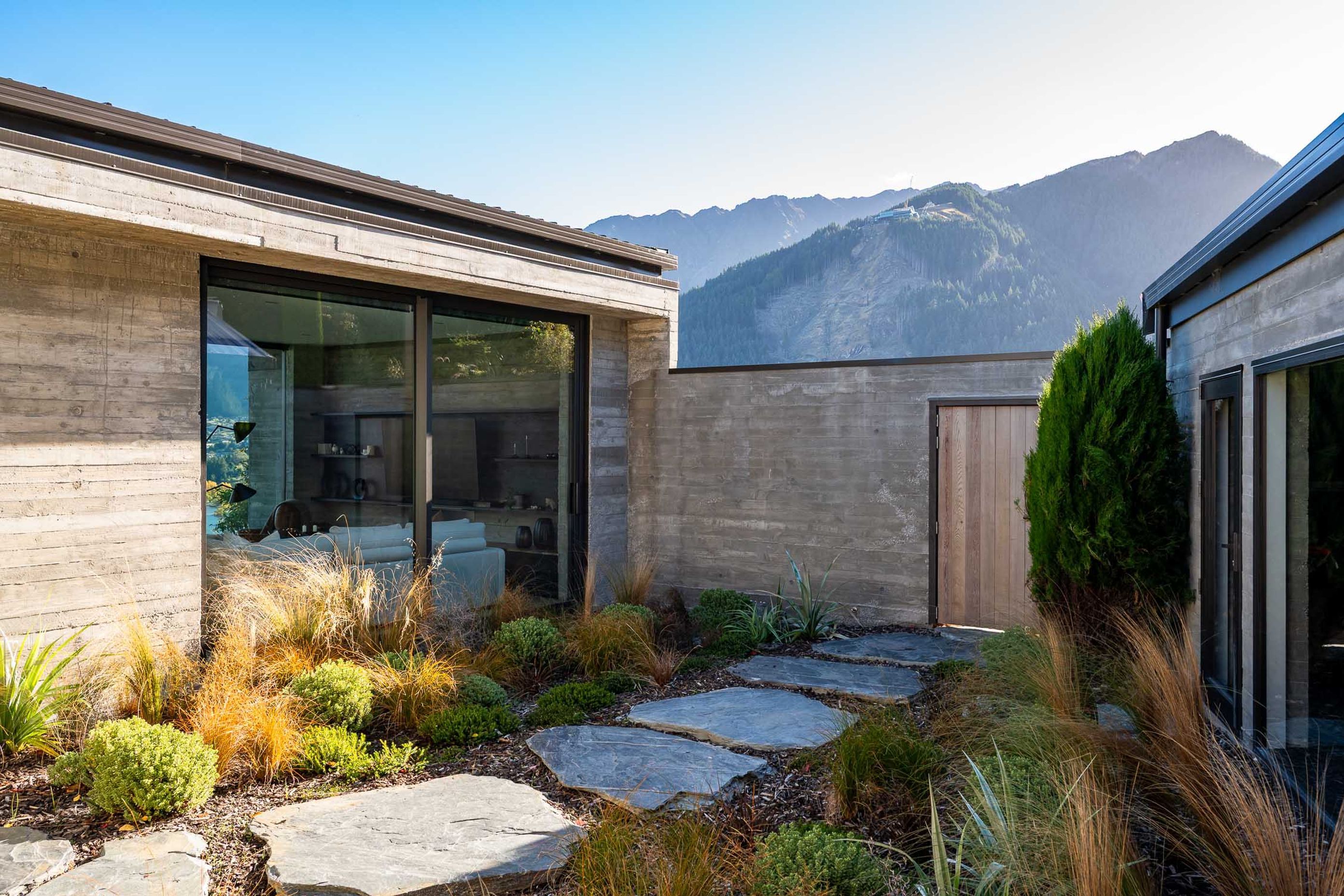 Sampford-Cathie-Wanaka-Photographer-1-v2.jpg
