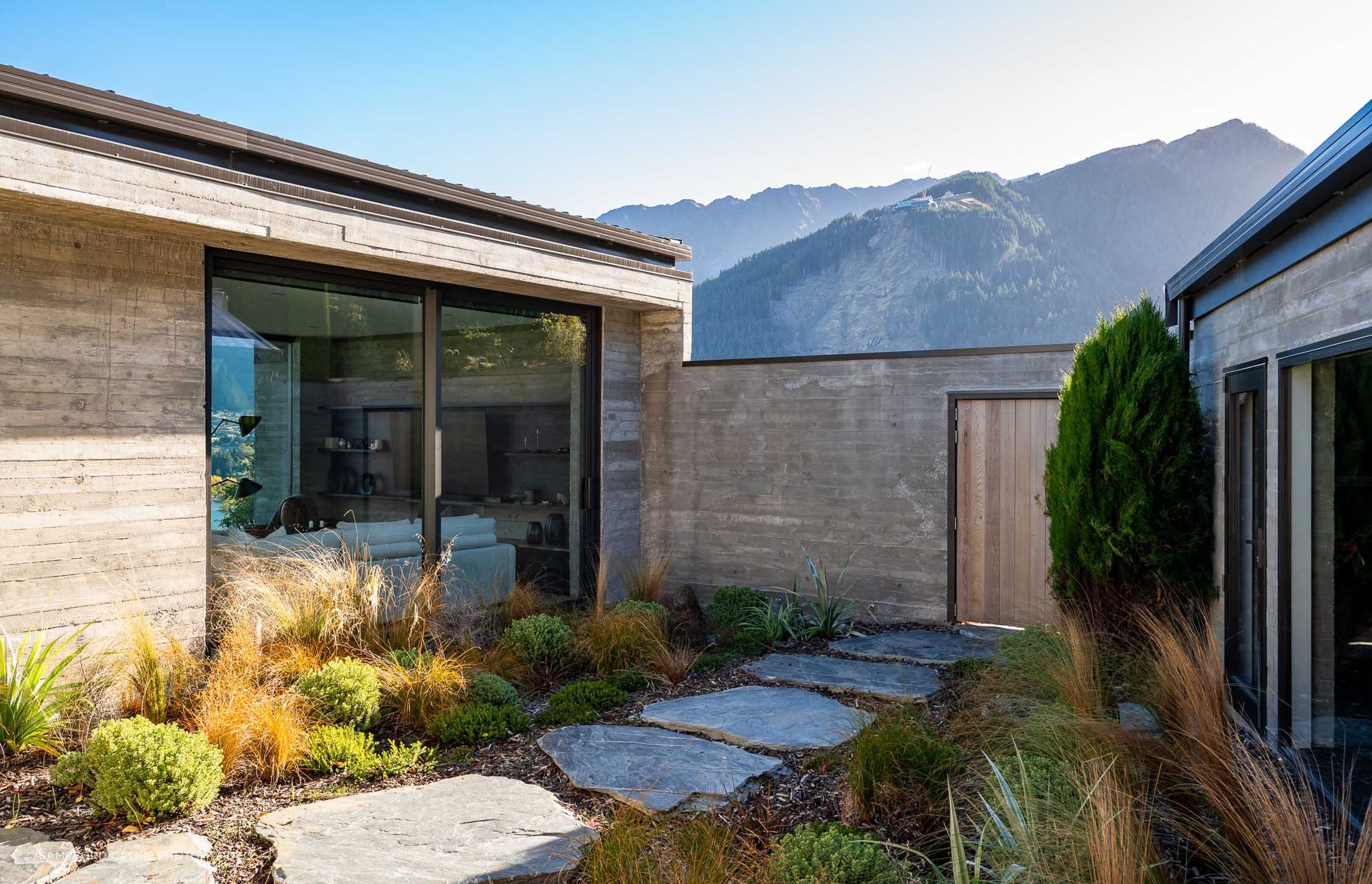 Sampford-Cathie-Wanaka-Photographer-1-v2.jpg