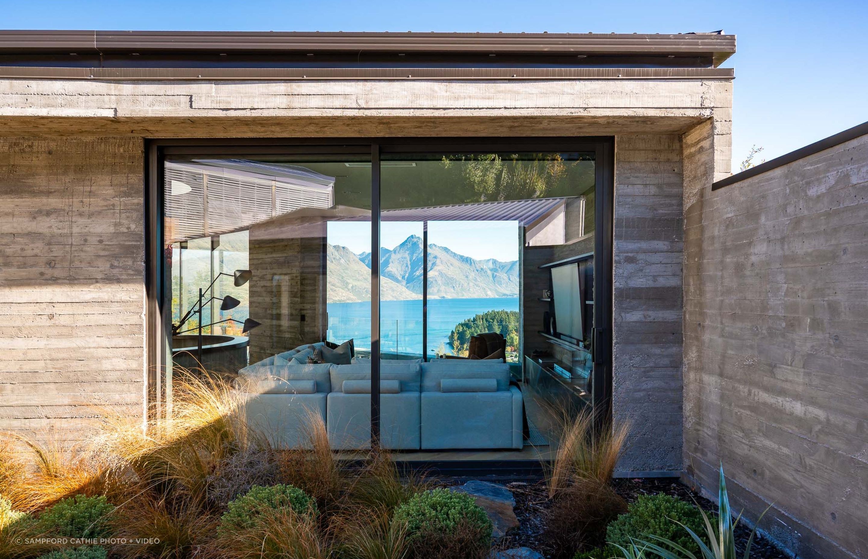 Sampford-Cathie-Wanaka-Photographer-2-v2.jpg