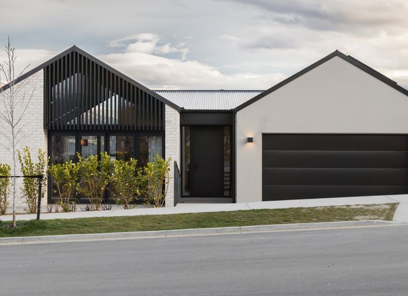 Modern New Build - Jacks Point