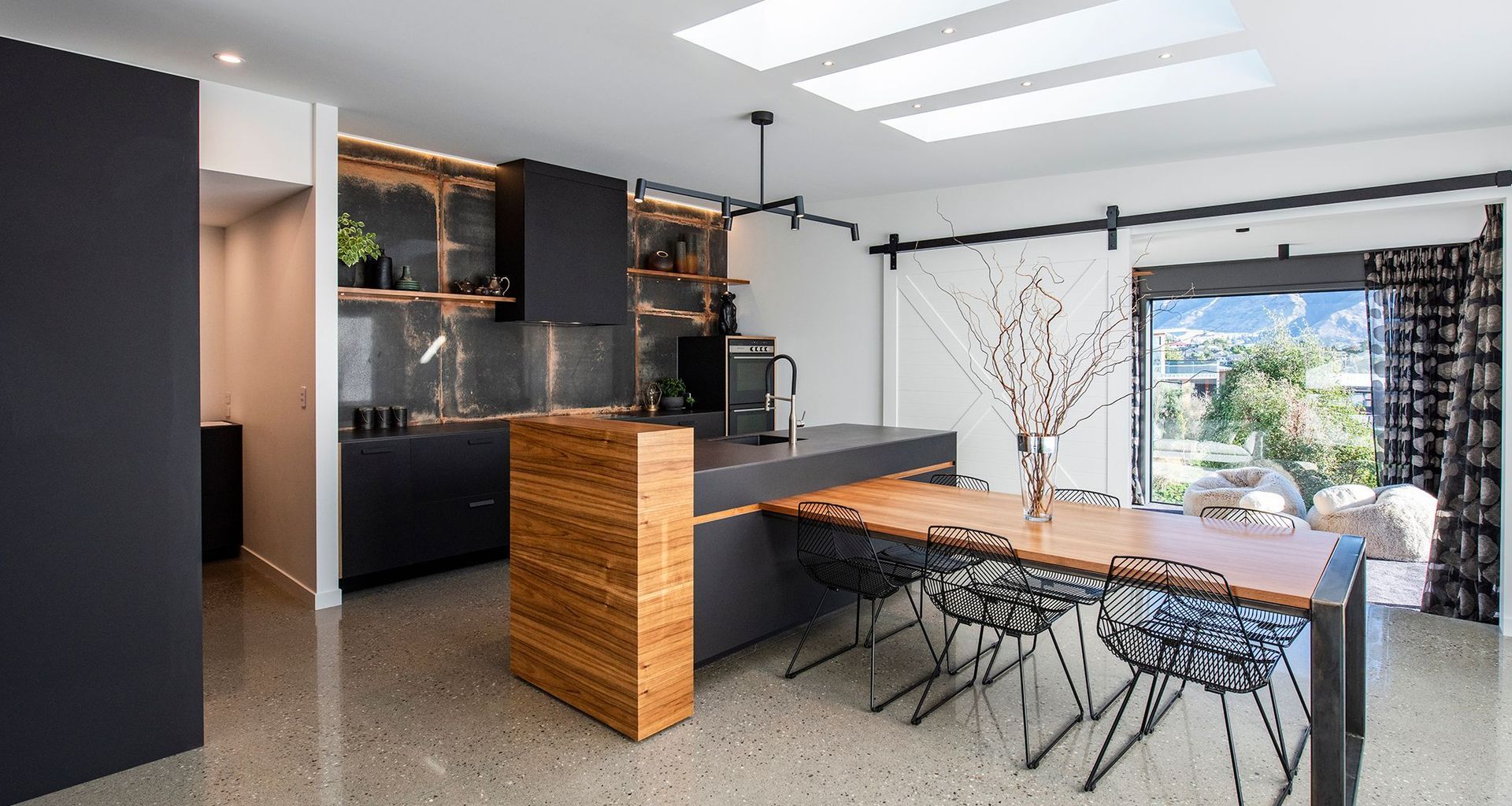 Kirimoko Showhome, Wanaka banner