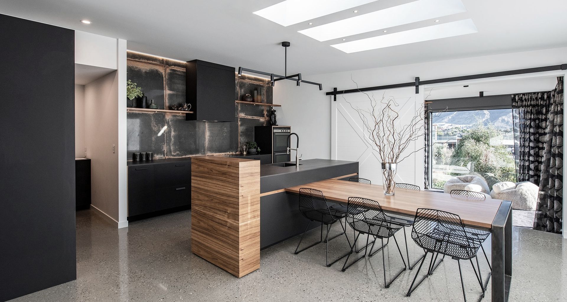 Kirimoko Showhome, Wanaka banner