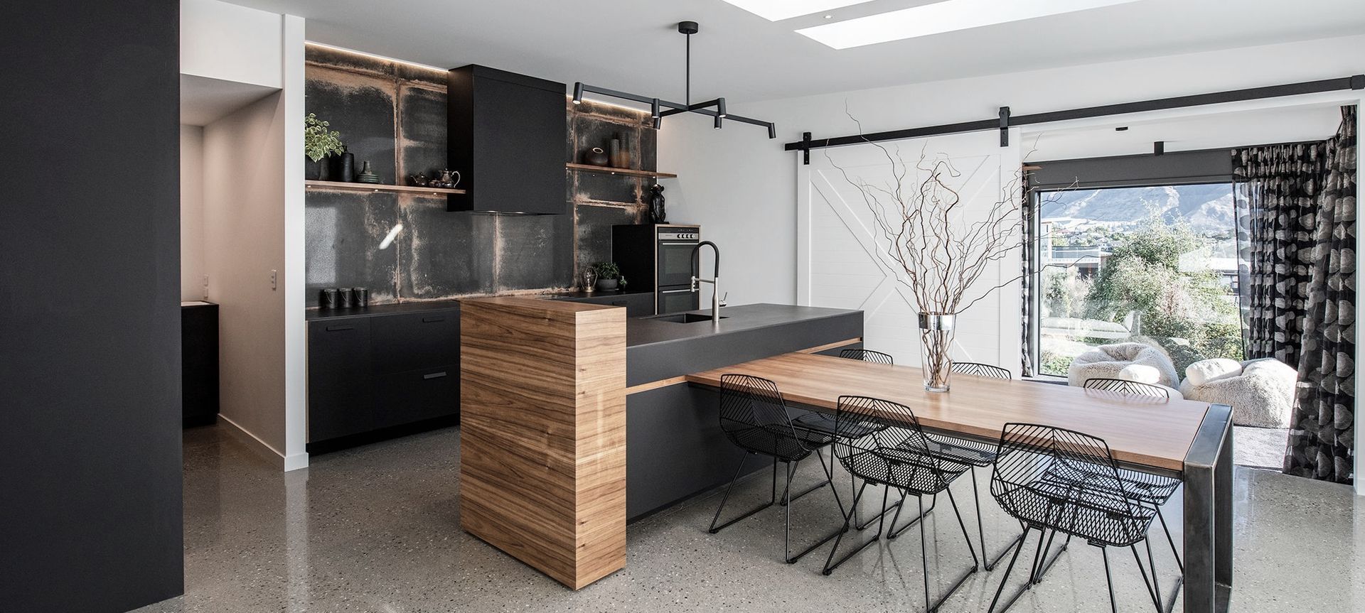 Kirimoko Showhome, Wanaka banner