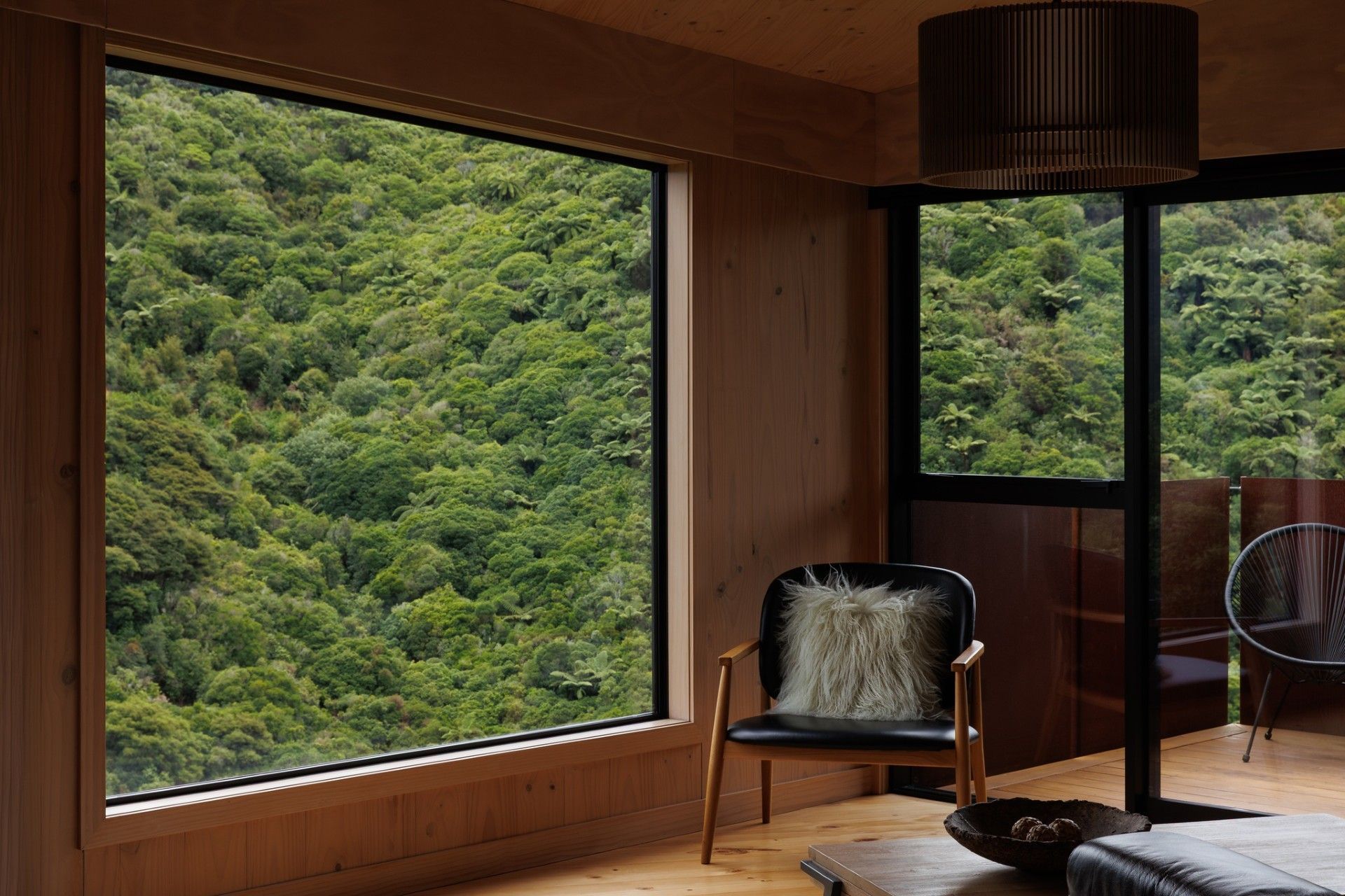 golden-bay-house-05-window-seat-and-bush-outlook.jpg