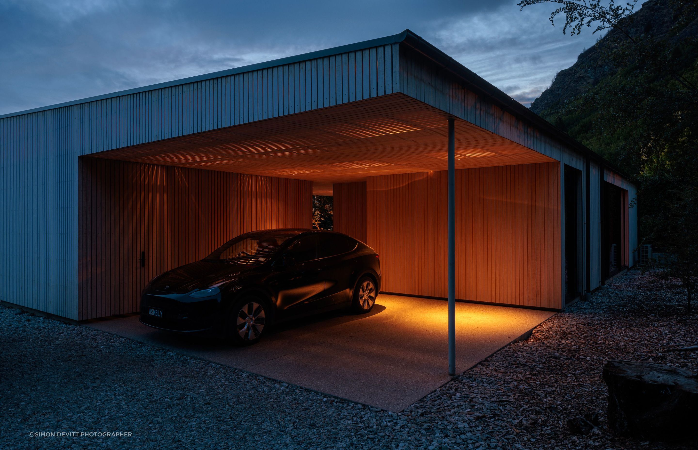 ourhouseouthousecarportsimondevitt4.jpg