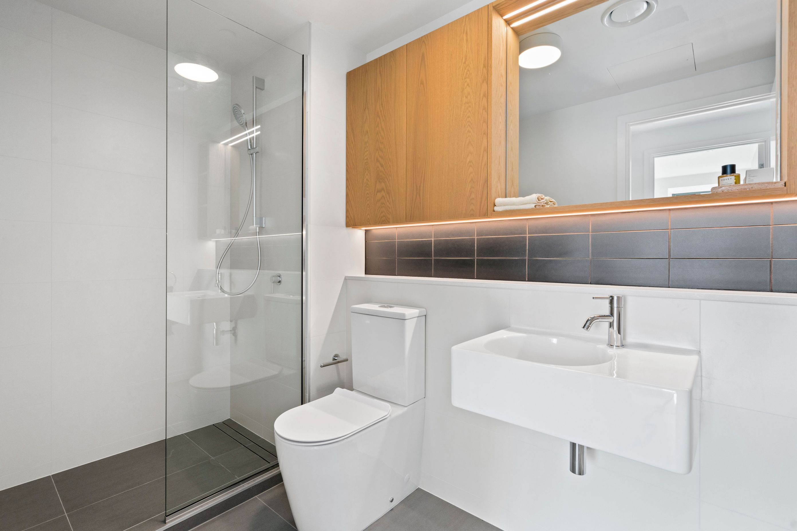 002Open2viewID556588-161VictoriaStreet-1-v2.jpg