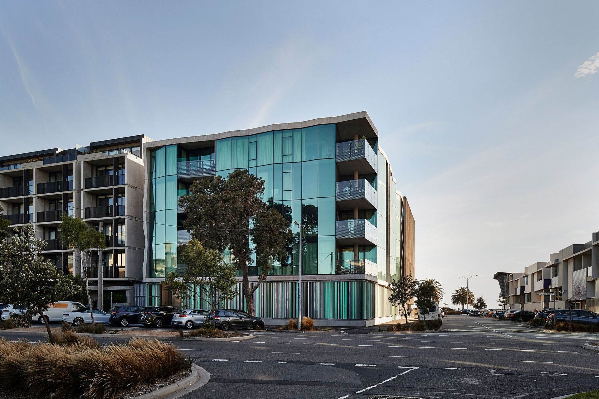 06MW1951-resmulti-Wood-Marsh-ArchitecturePeter-Bennetts01-copy-2400x1543.jpg
