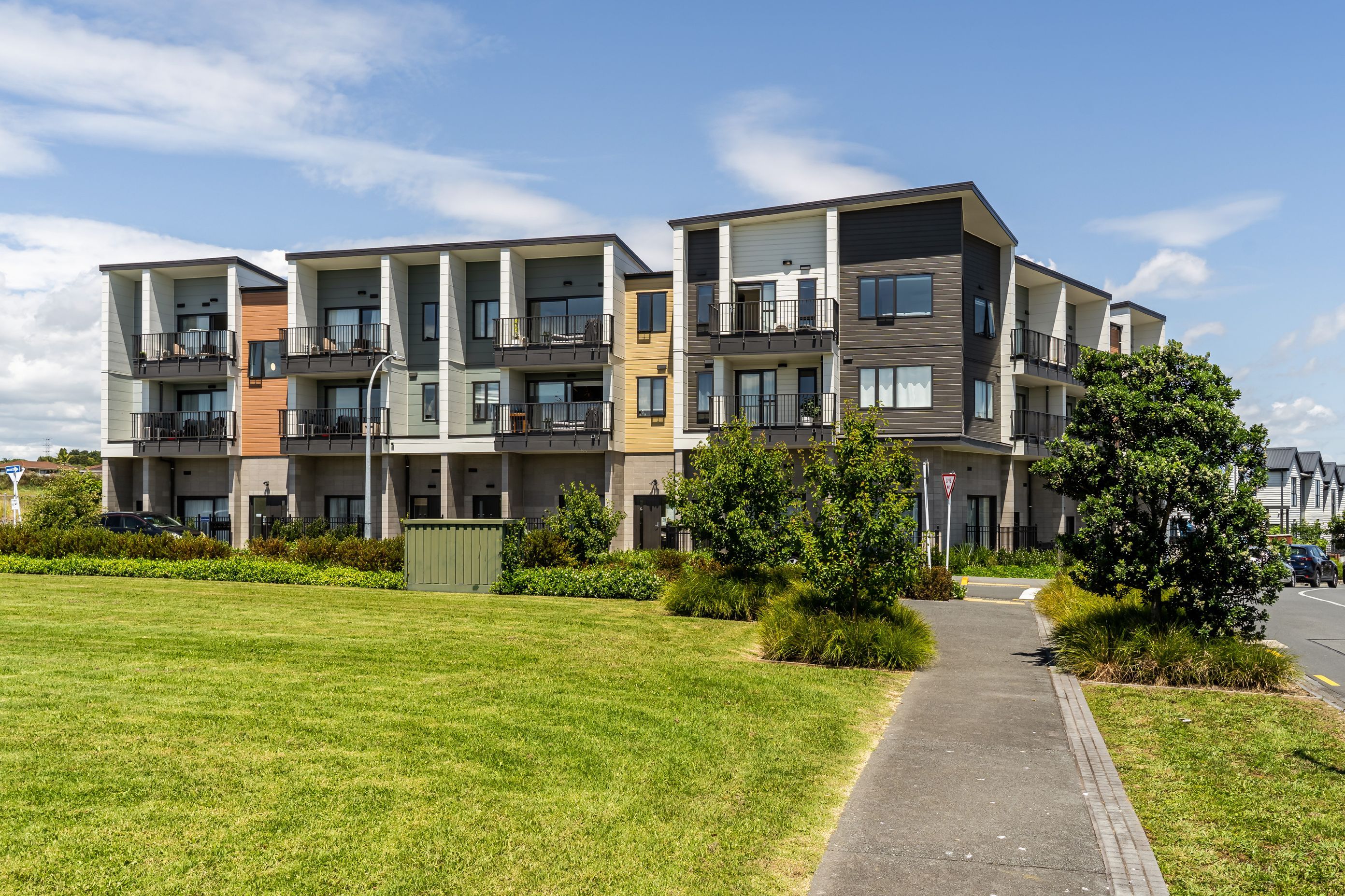 Pacific Gardens Apartments