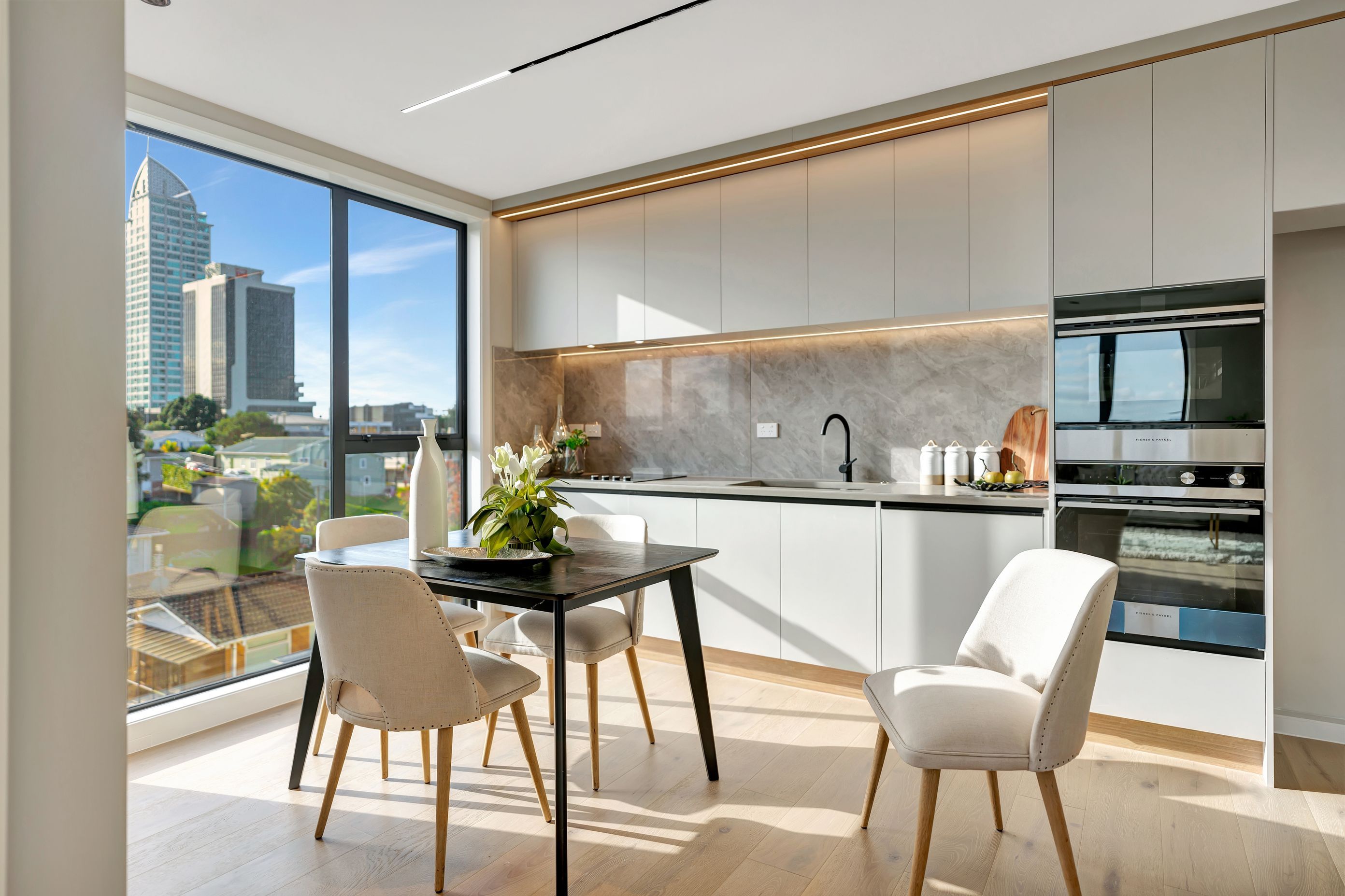 12Burns10InteriorKitchen.jpg