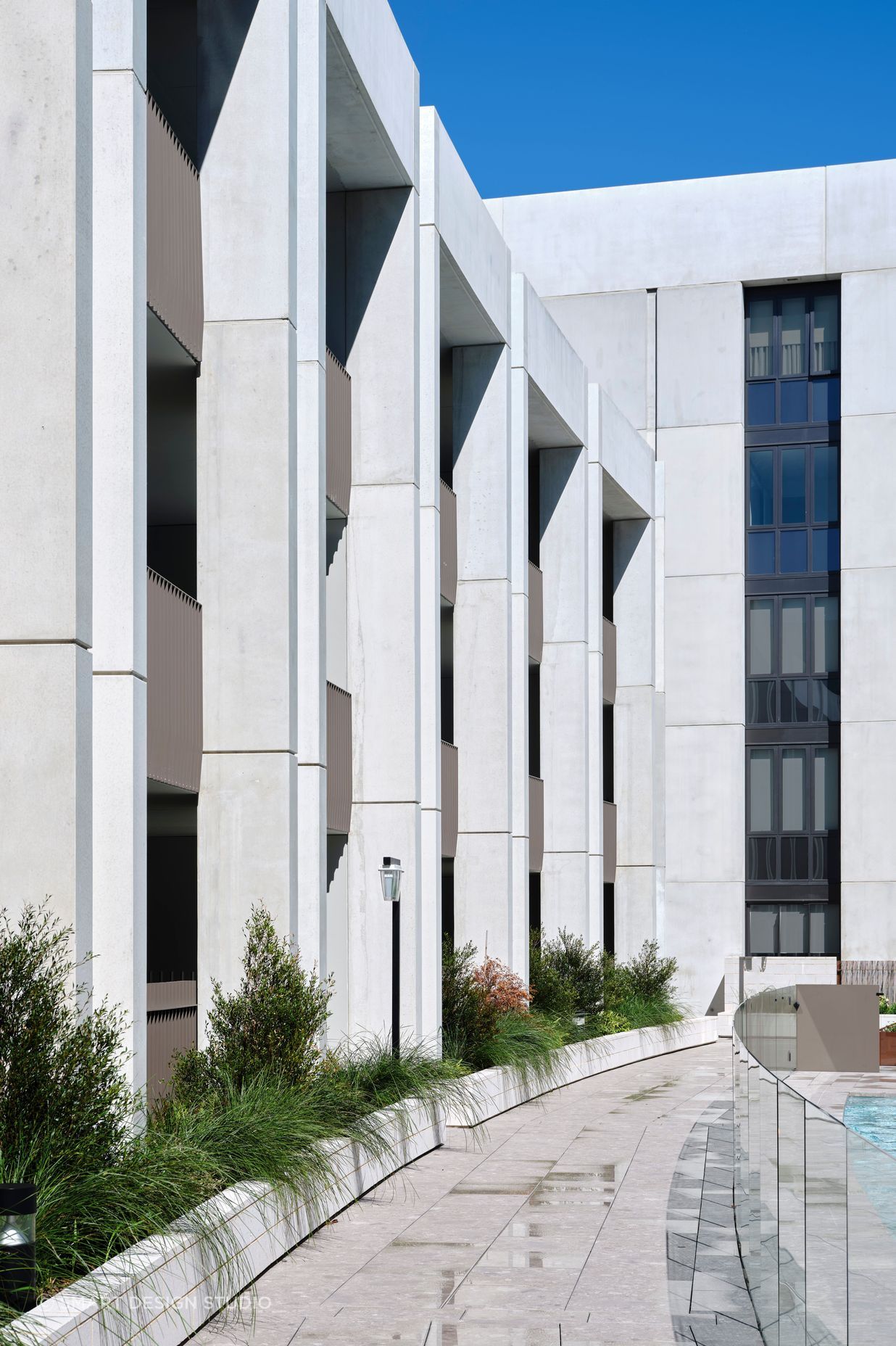 1806-SDS-Nautilus-07-Courtyard-Pool-RP.jpg