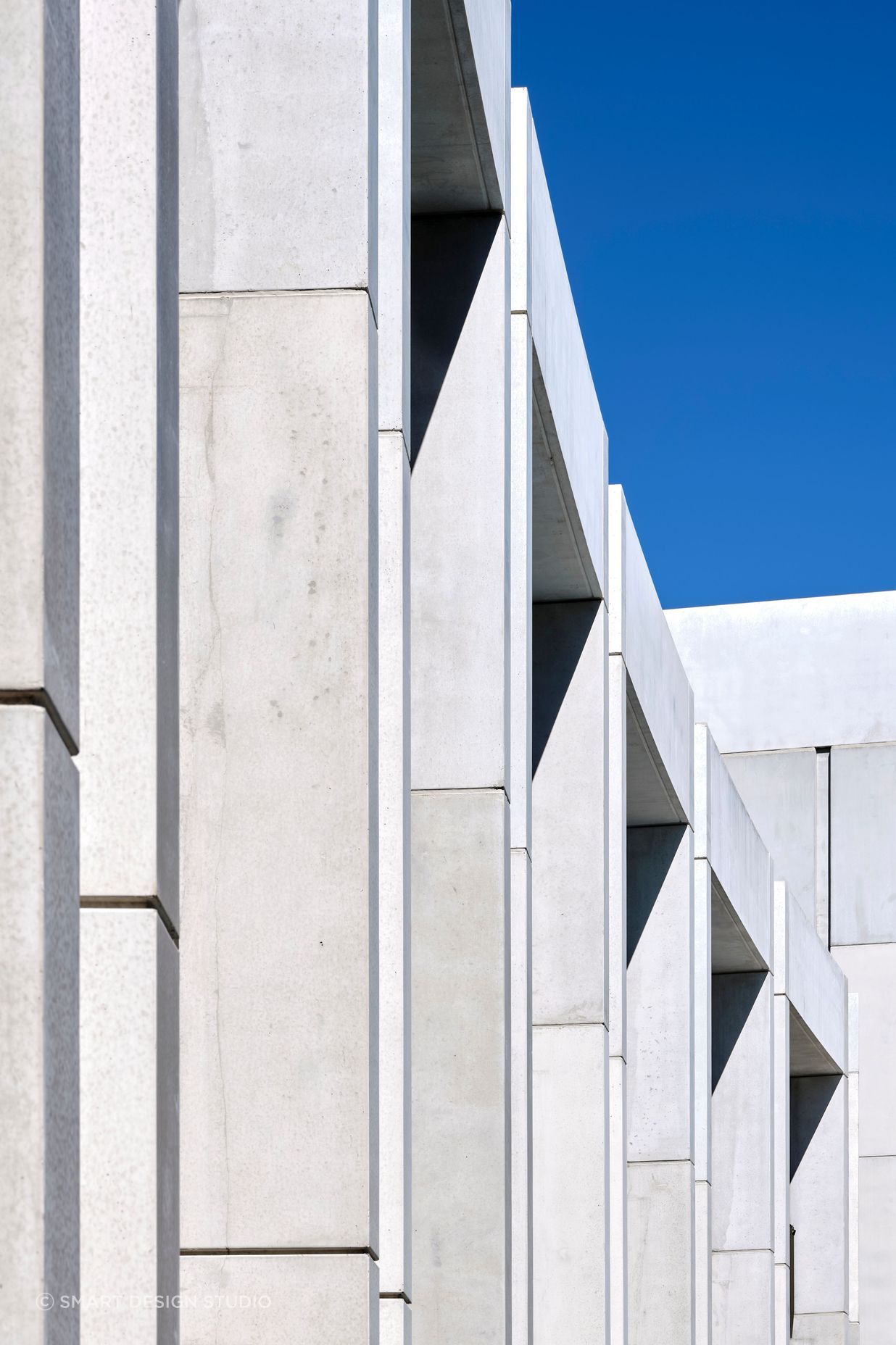 1806-SDS-Nautilus-08-Detail-Courtyard-Pool-RP.jpg