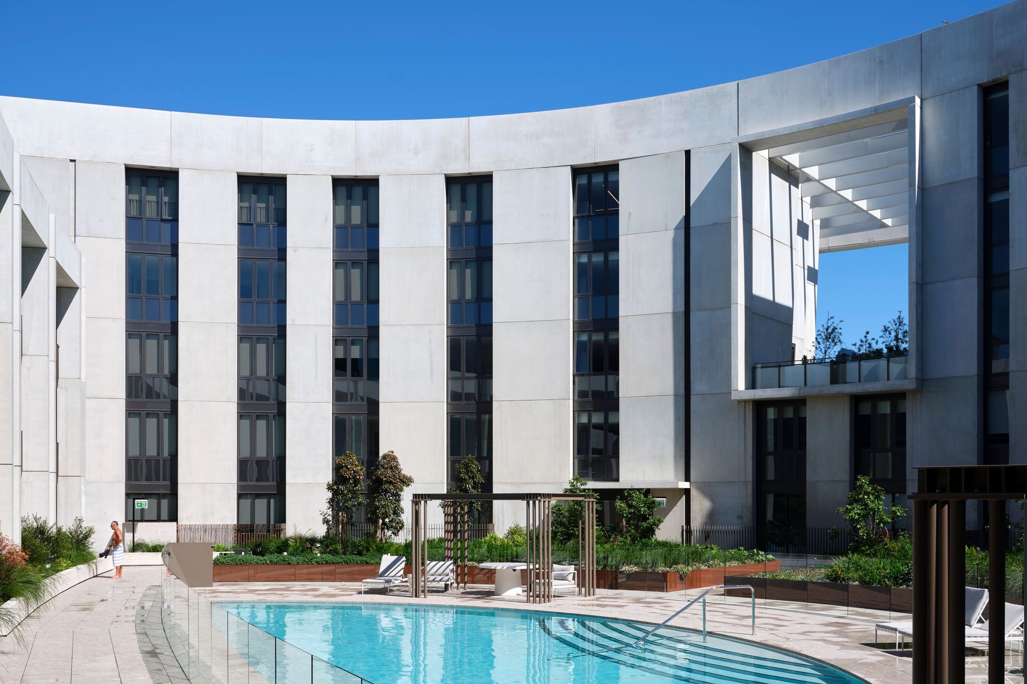 1806-SDS-Nautilus-12-Courtyard-Pool-RP.jpg