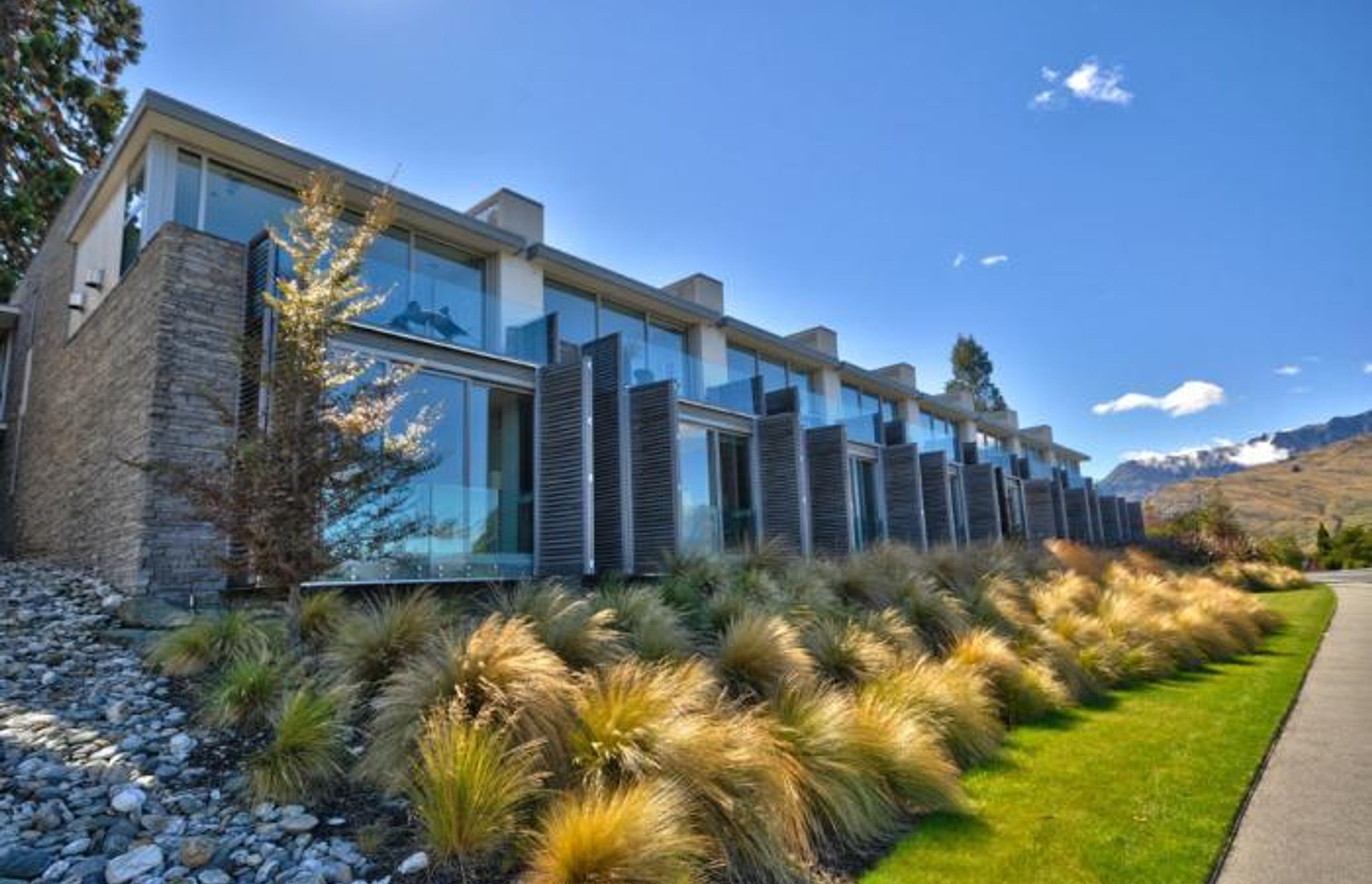 Pounamu Apartments