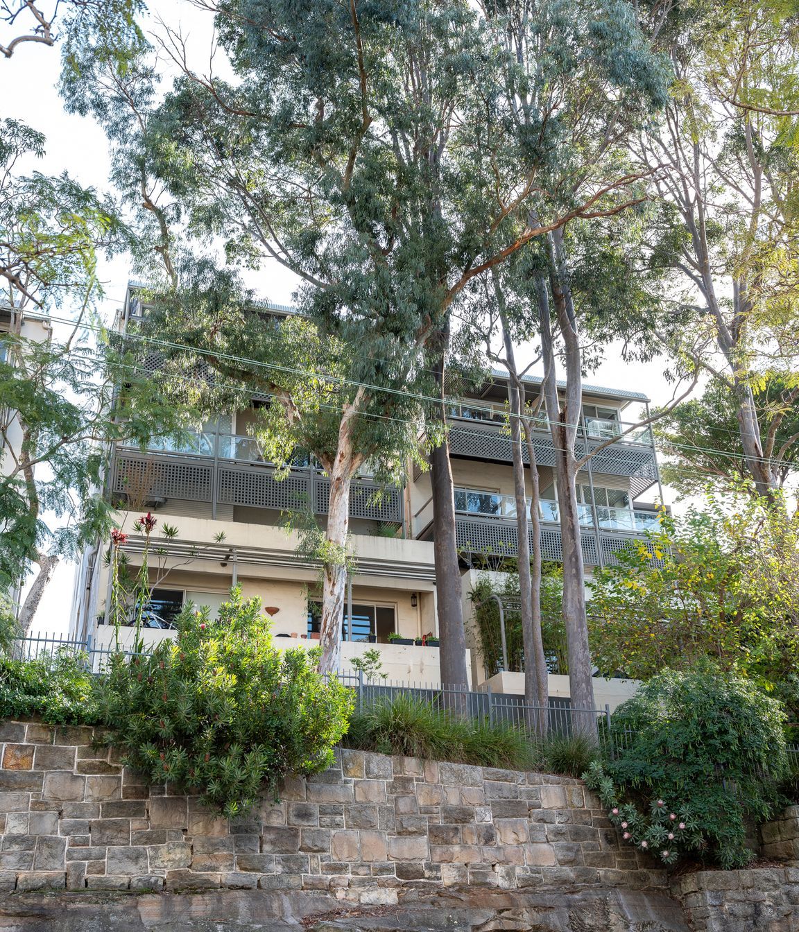Crescent Apartment
