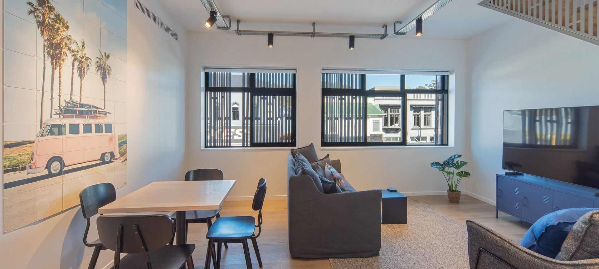 279 Inner City Apartments banner