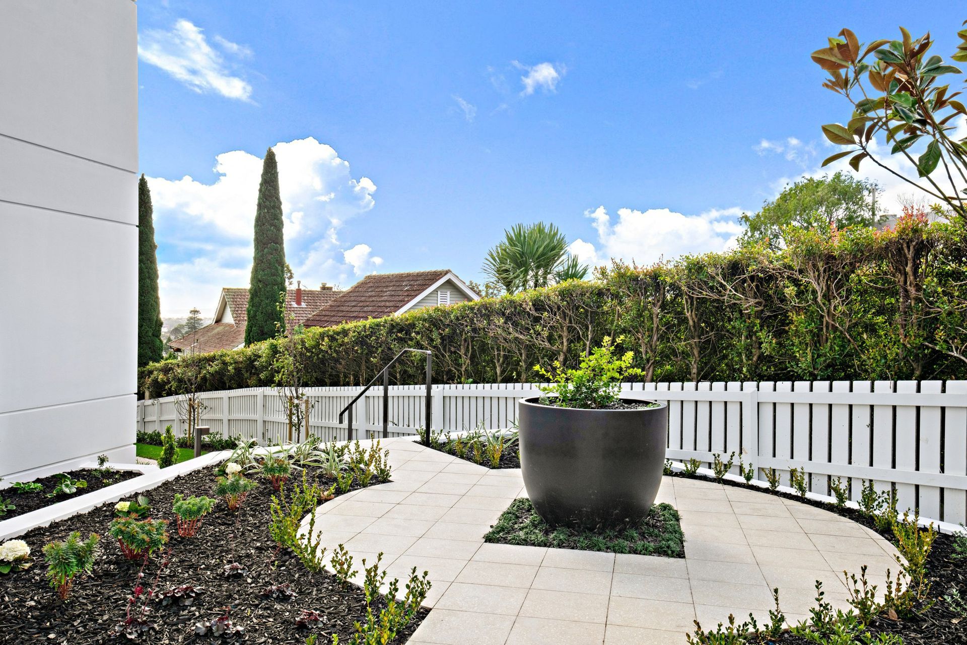 Fong Apartments