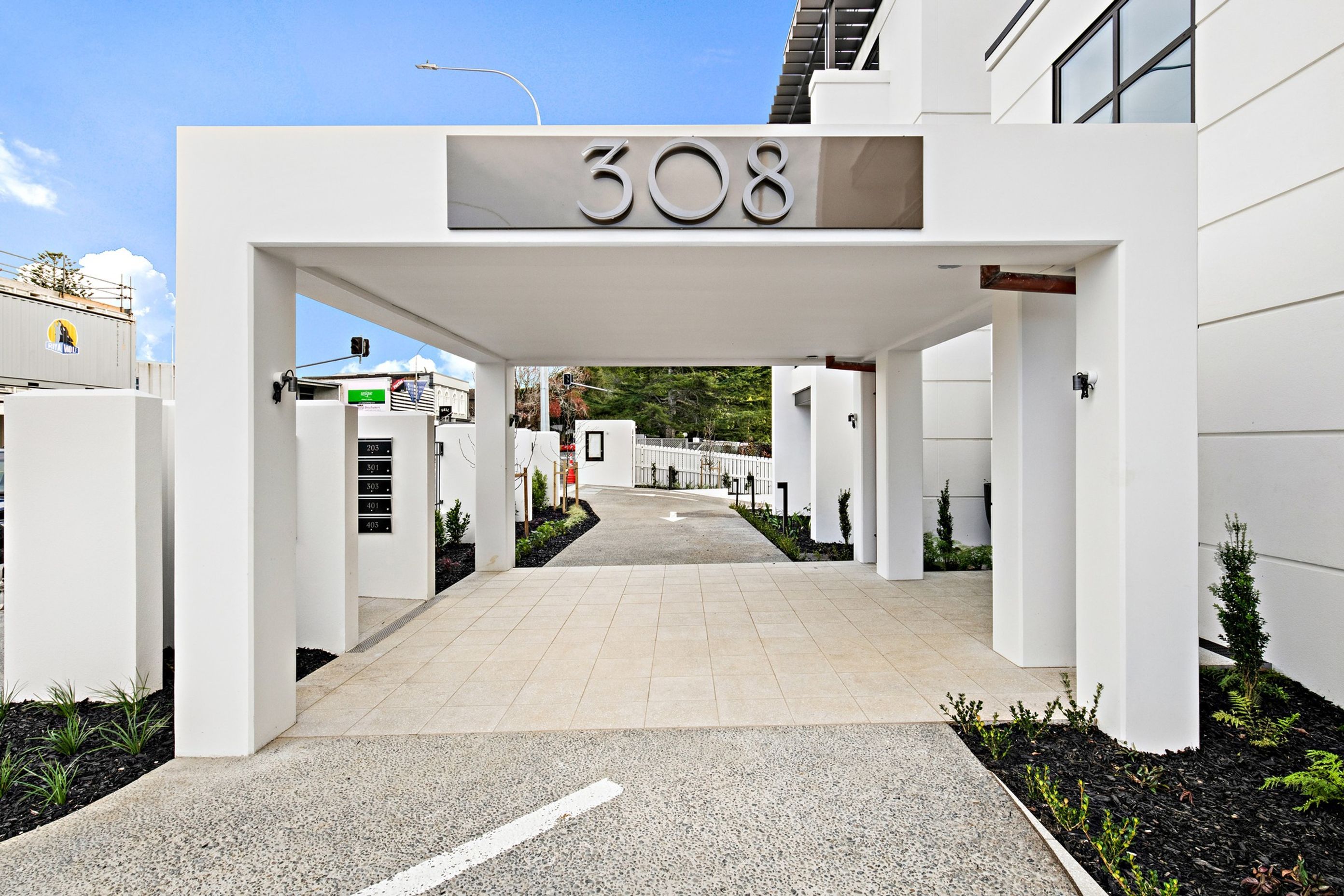 Fong Apartments