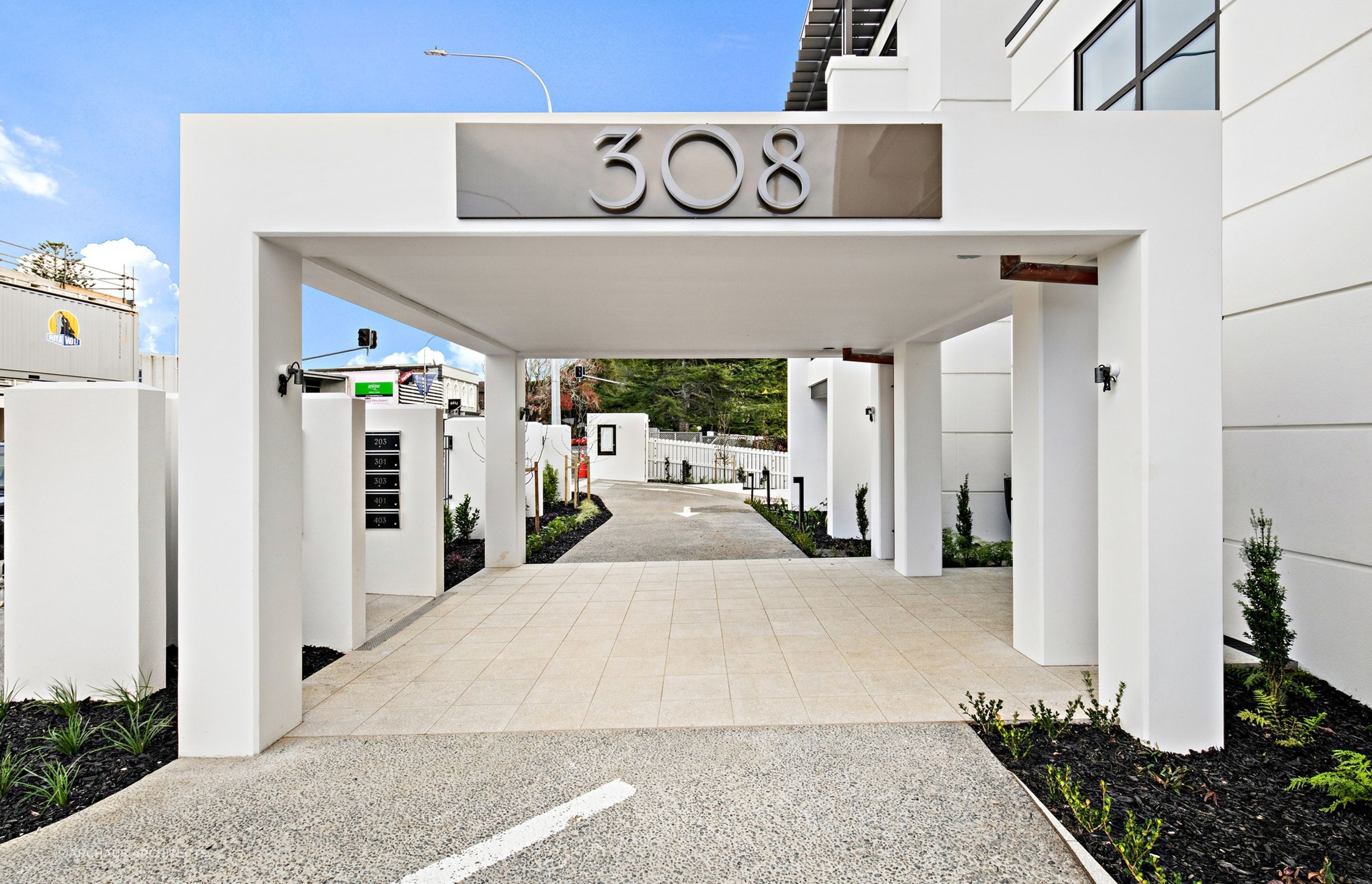 Fong Apartments