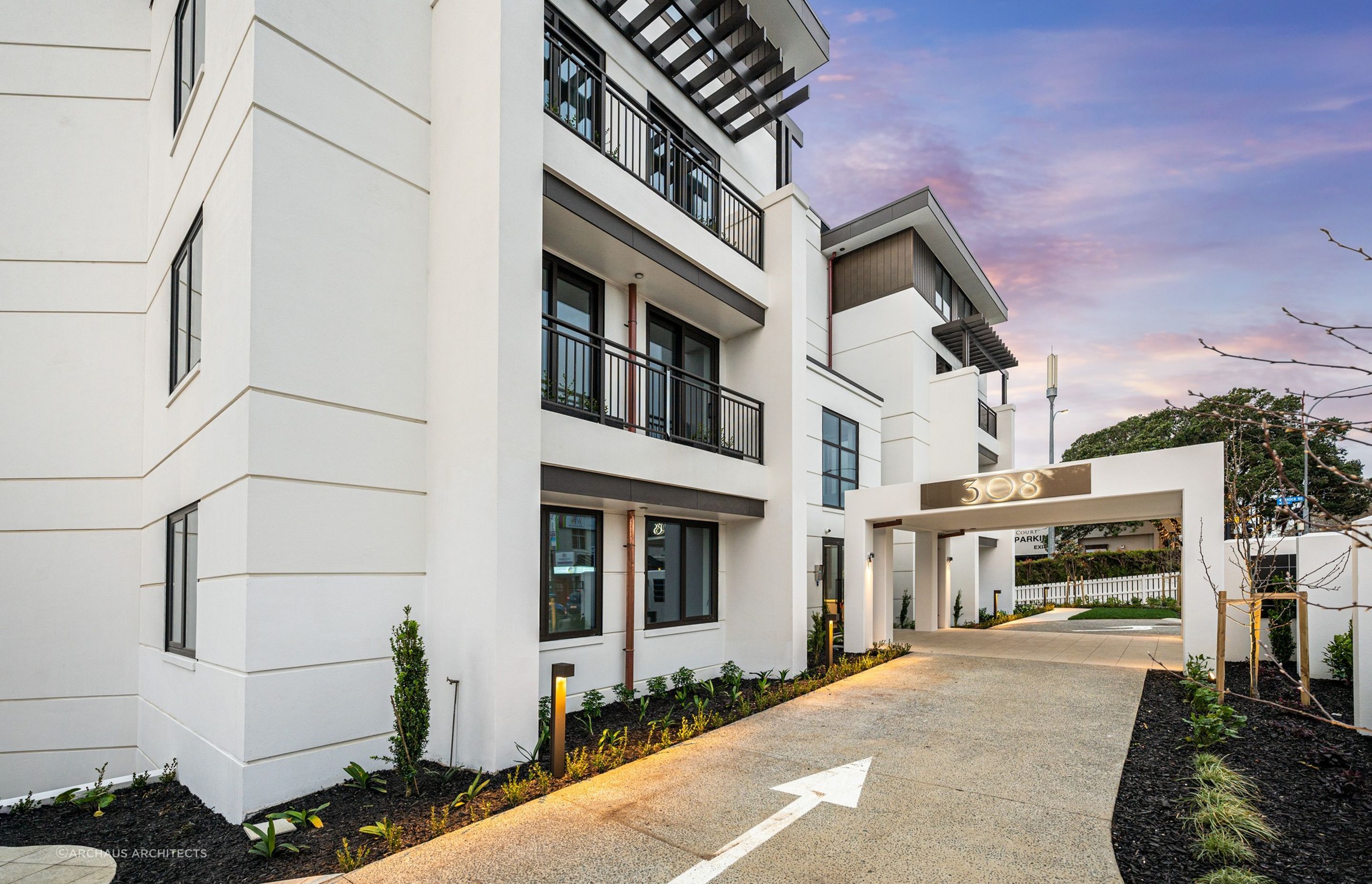 Fong Apartments