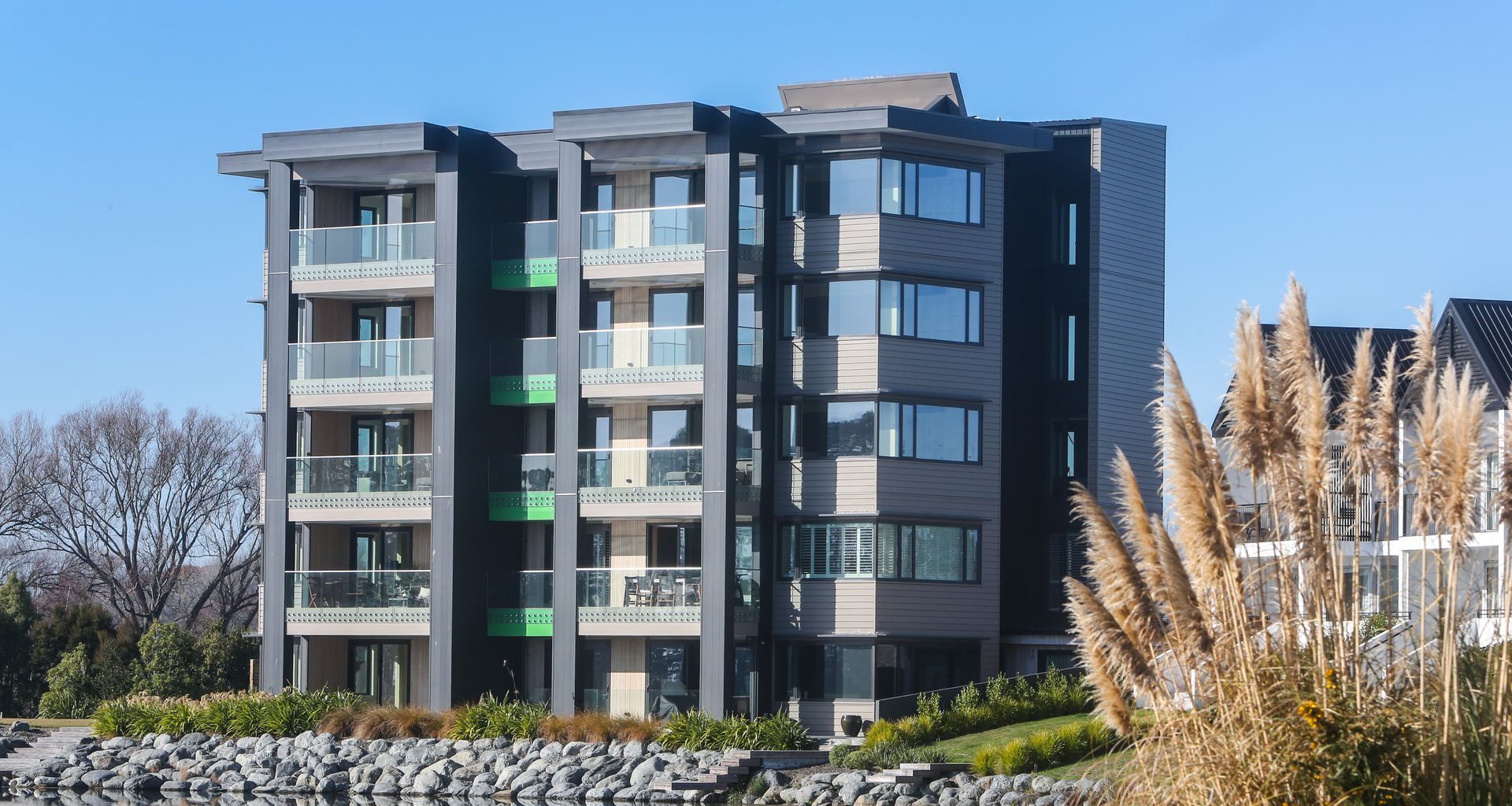 Clearwater Quays Apartments banner