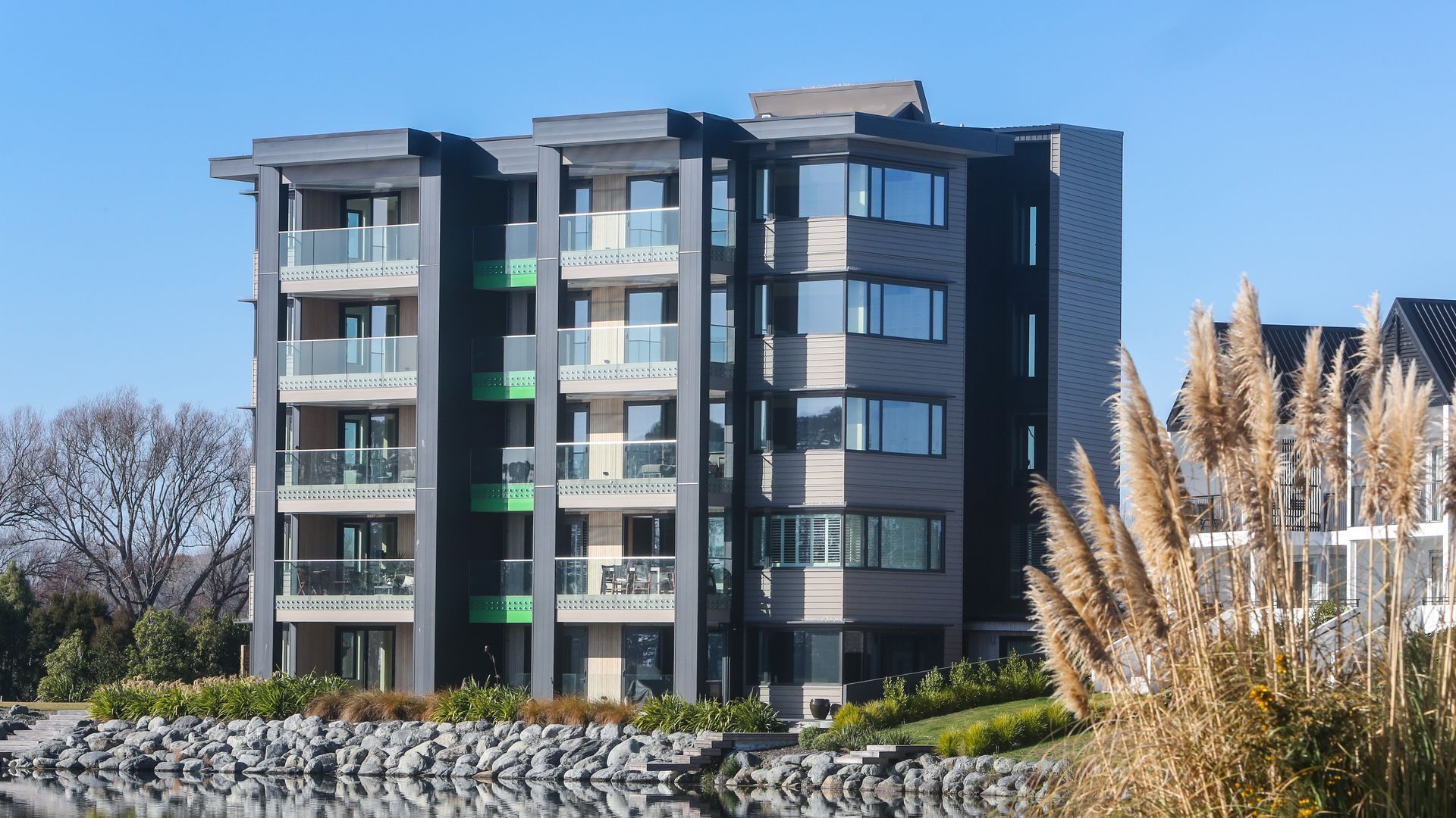 Clearwater Quays Apartments banner