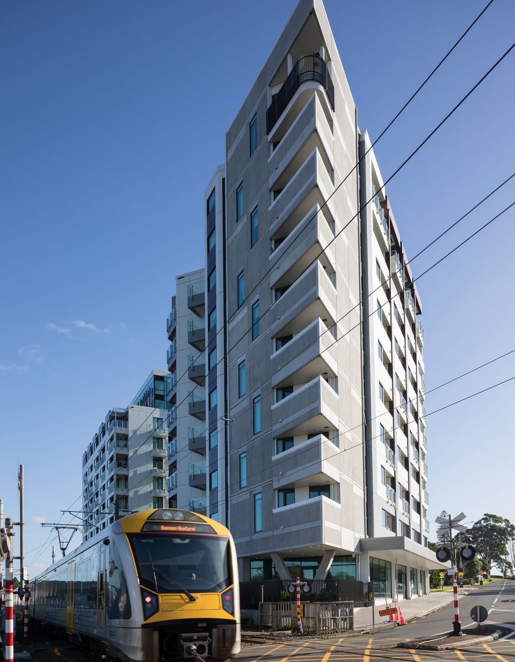 Westlight, Glen Eden