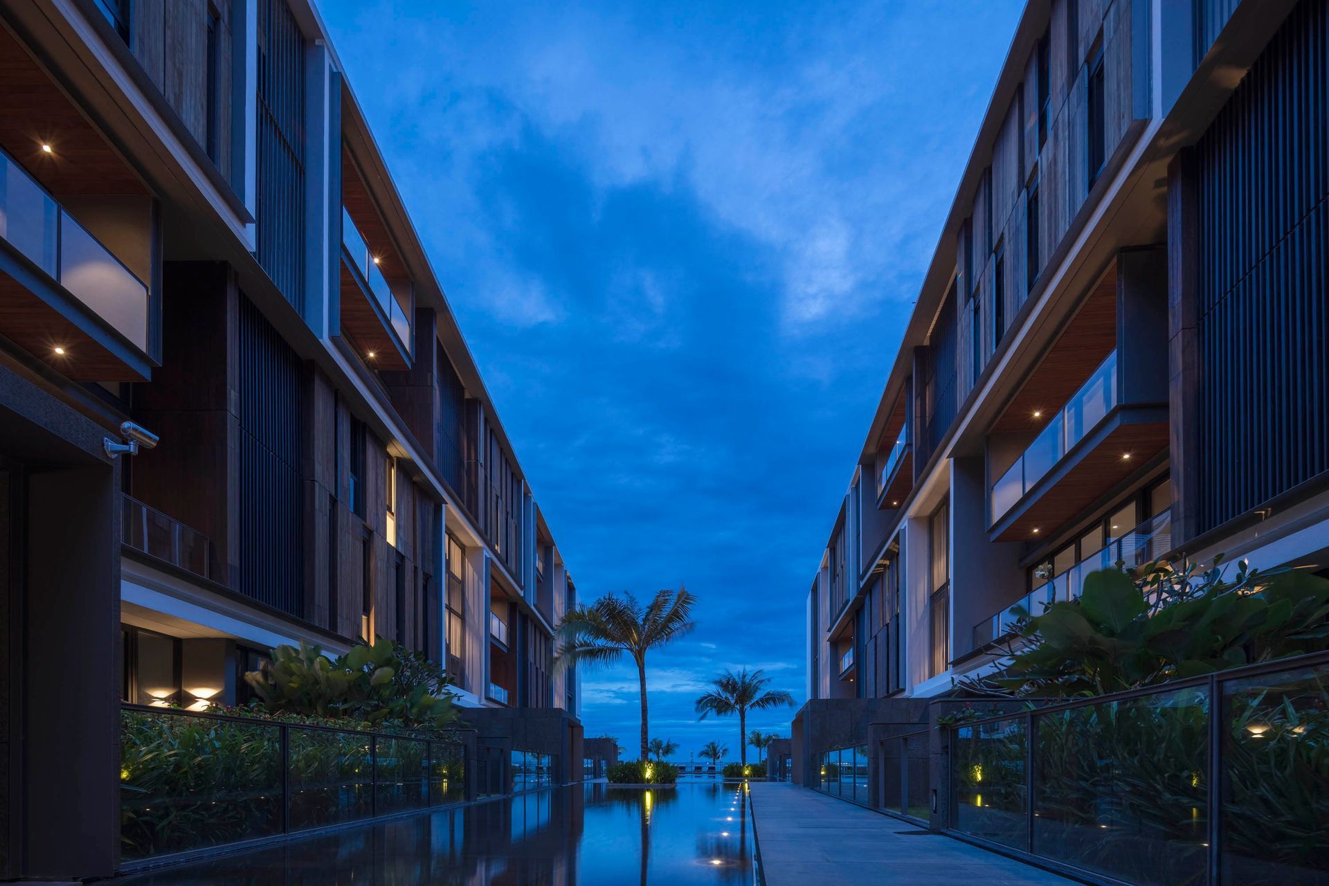 40A2400-HDR.jpg