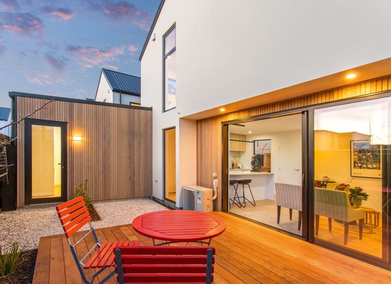 1-5/125 Canon Street - 5x Townhouses