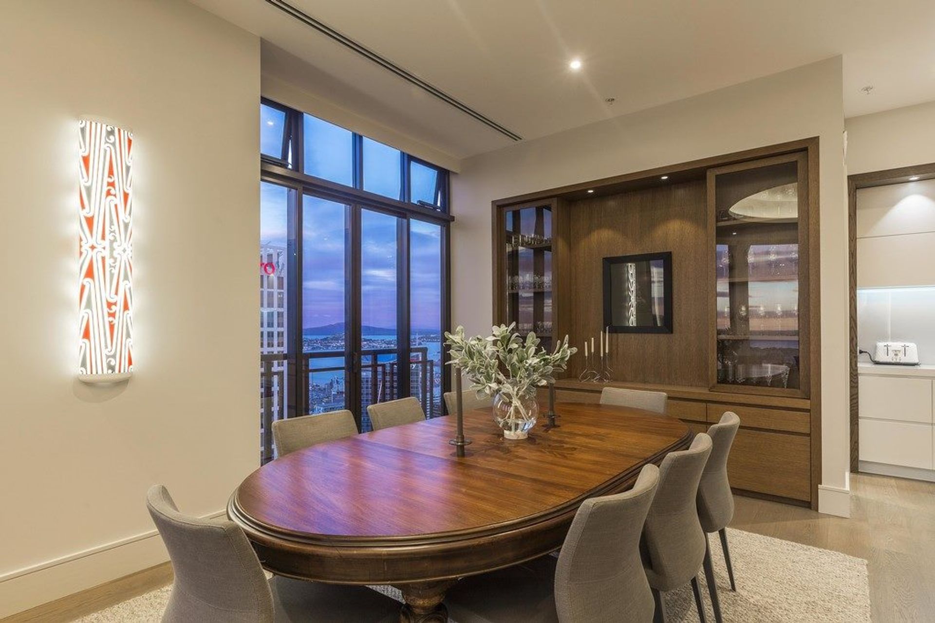 Metropolis Luxury Penthouse