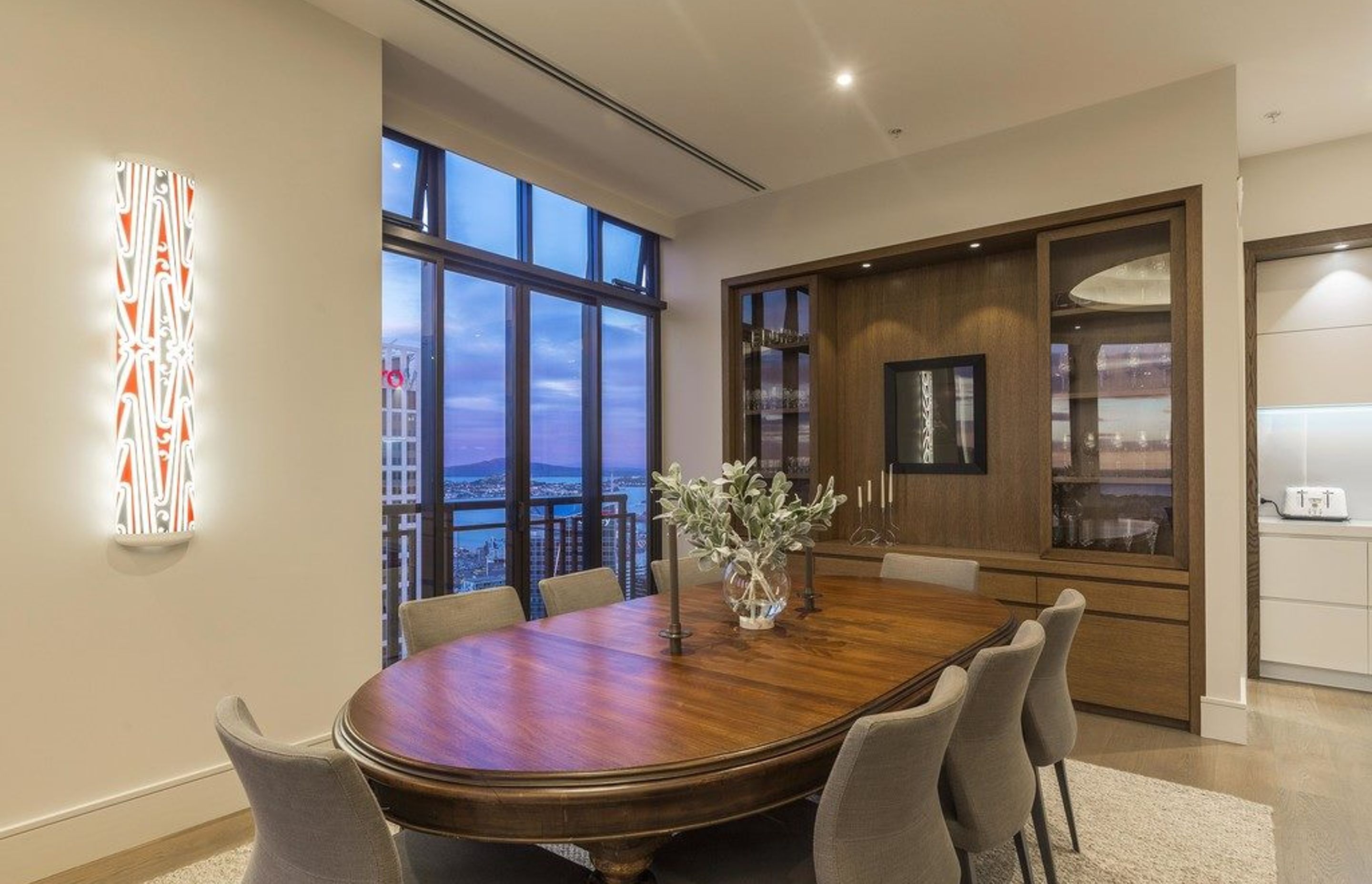 Metropolis Luxury Penthouse