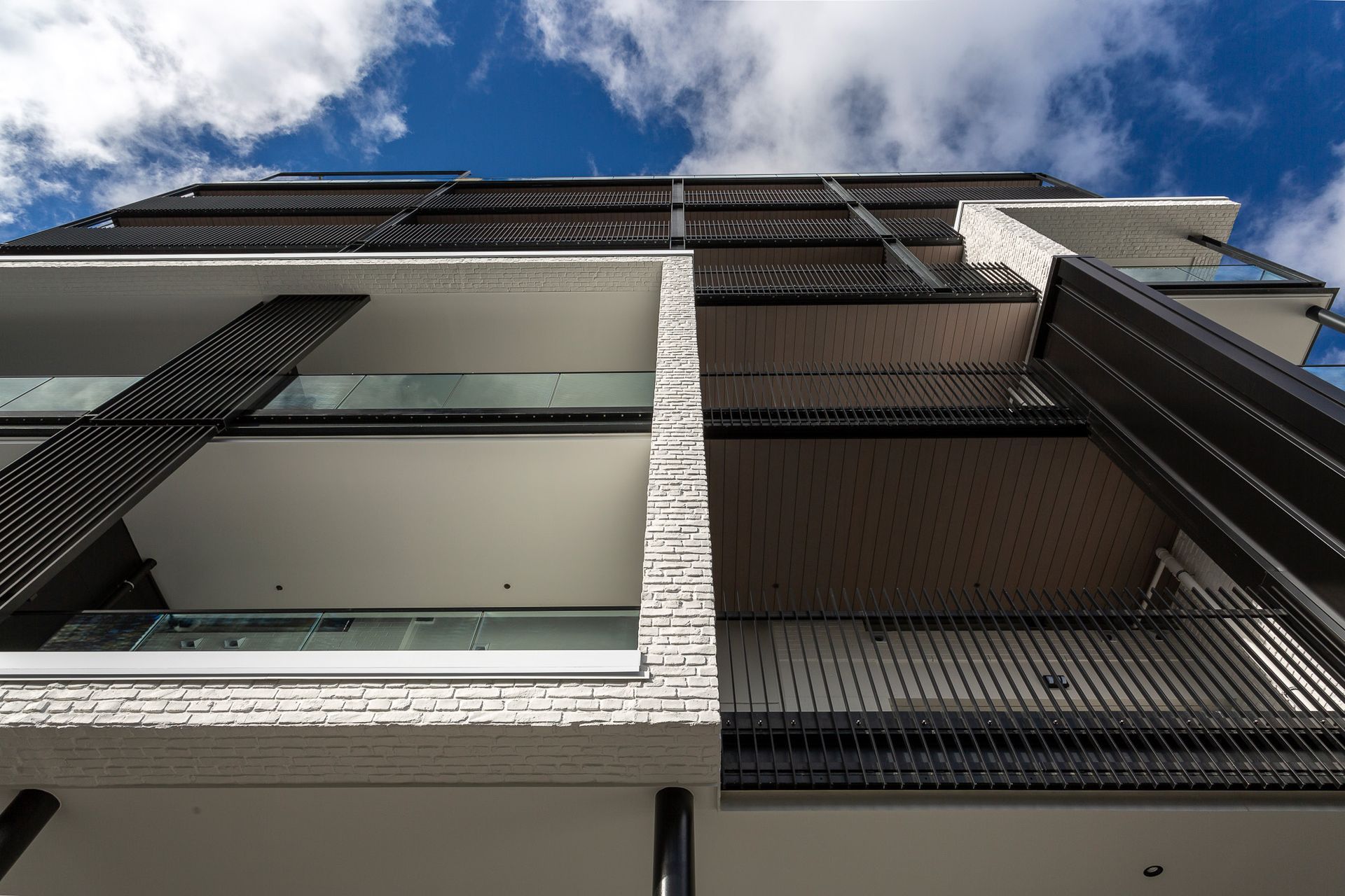 The Citizen Apartments, Newton