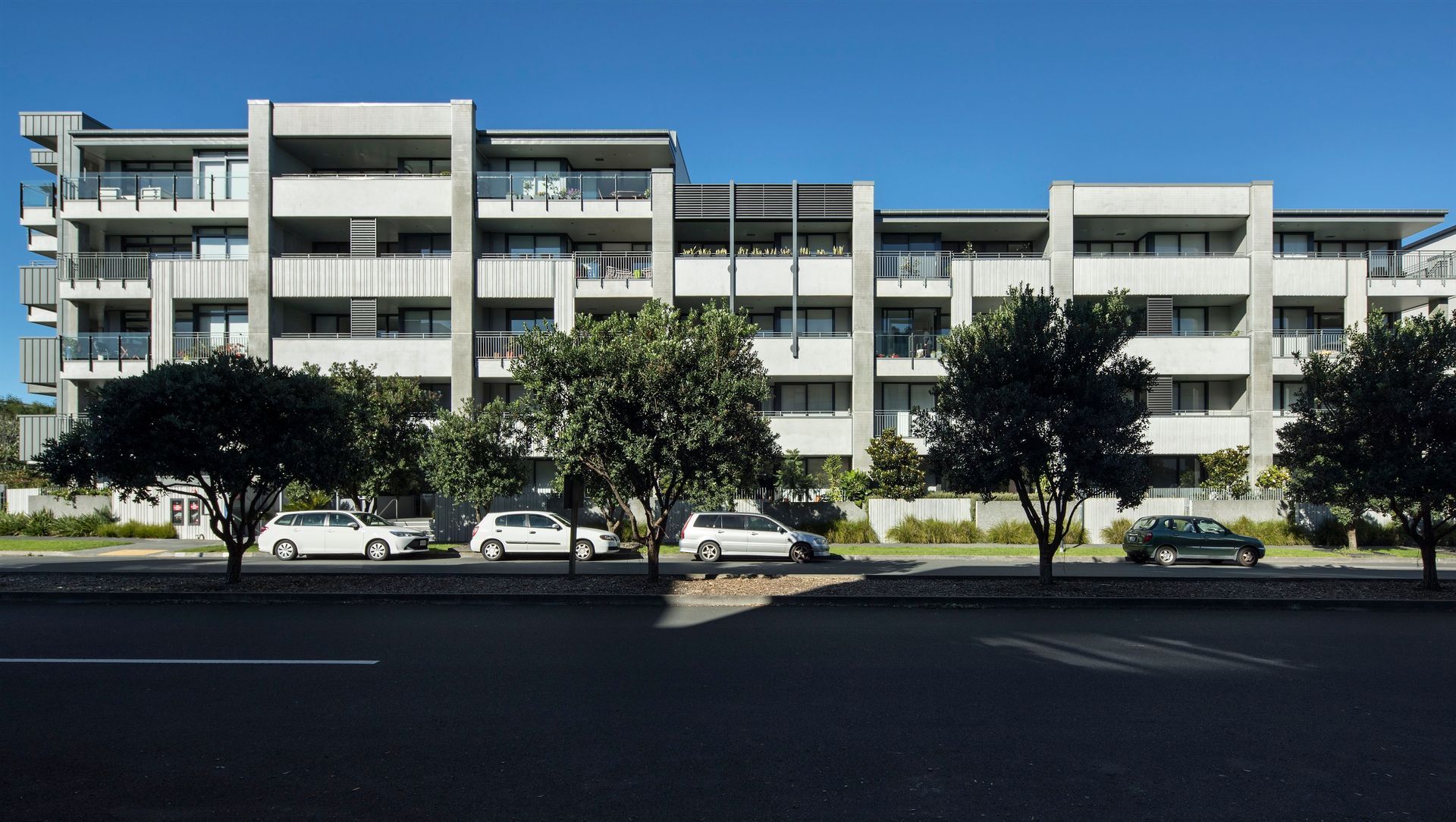 Saltus Apartments banner