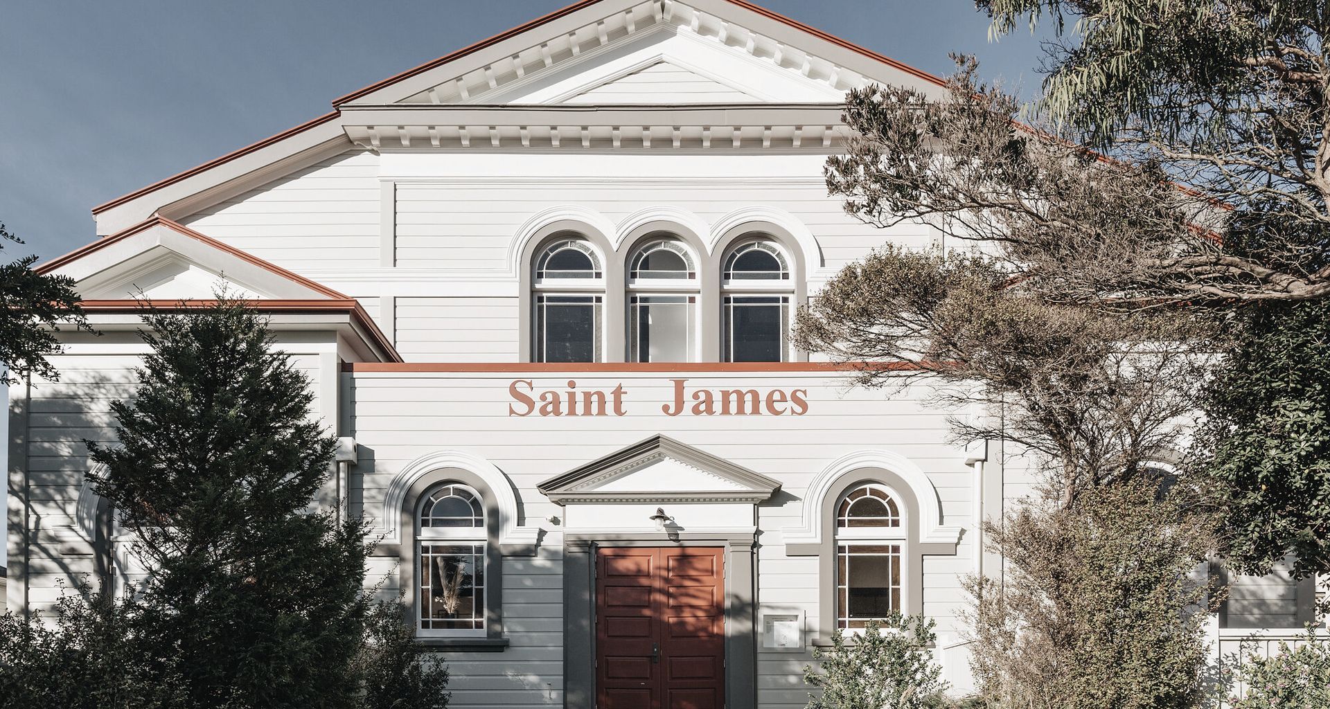 Saint James Apartments banner