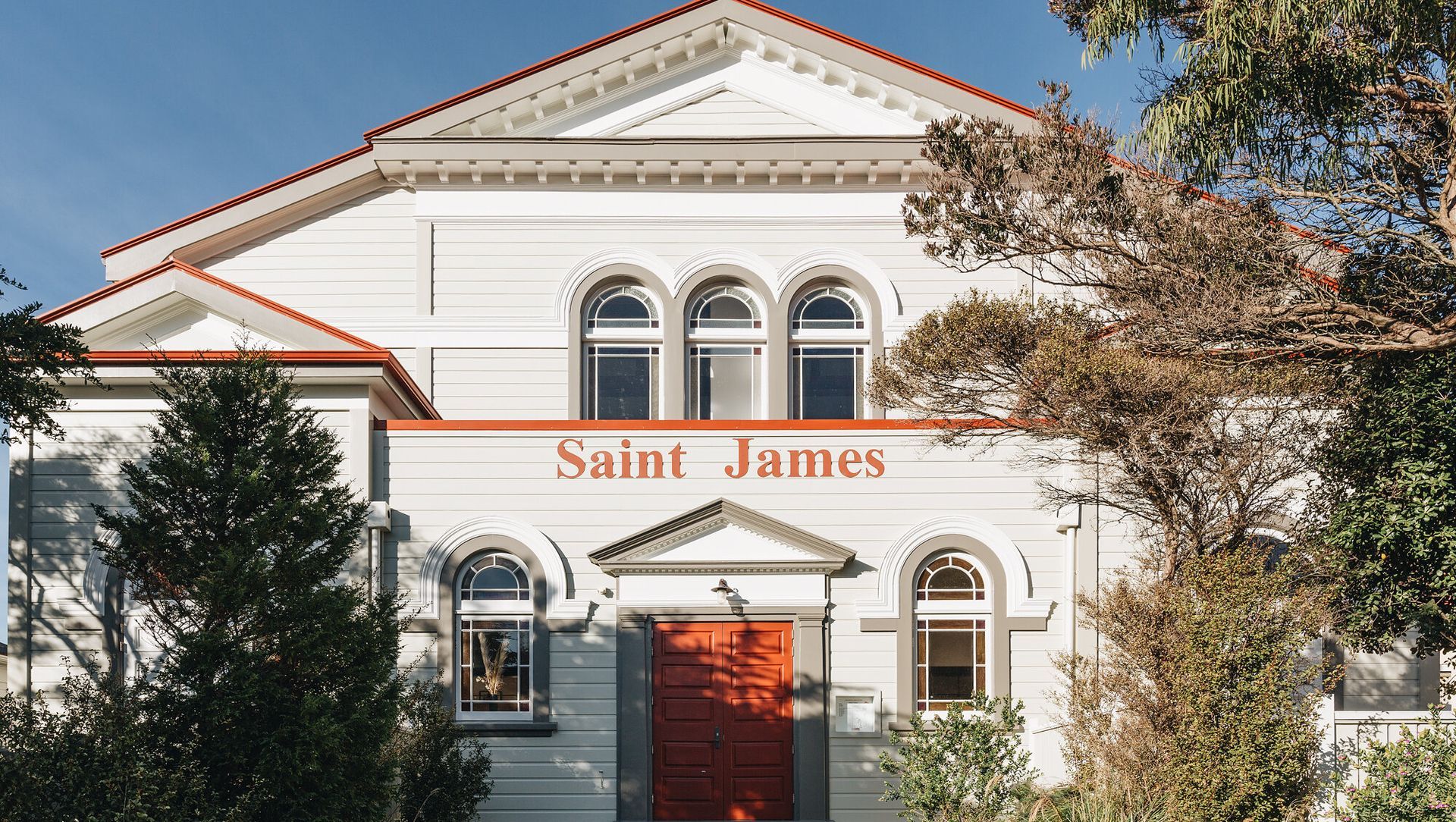Saint James Apartments banner