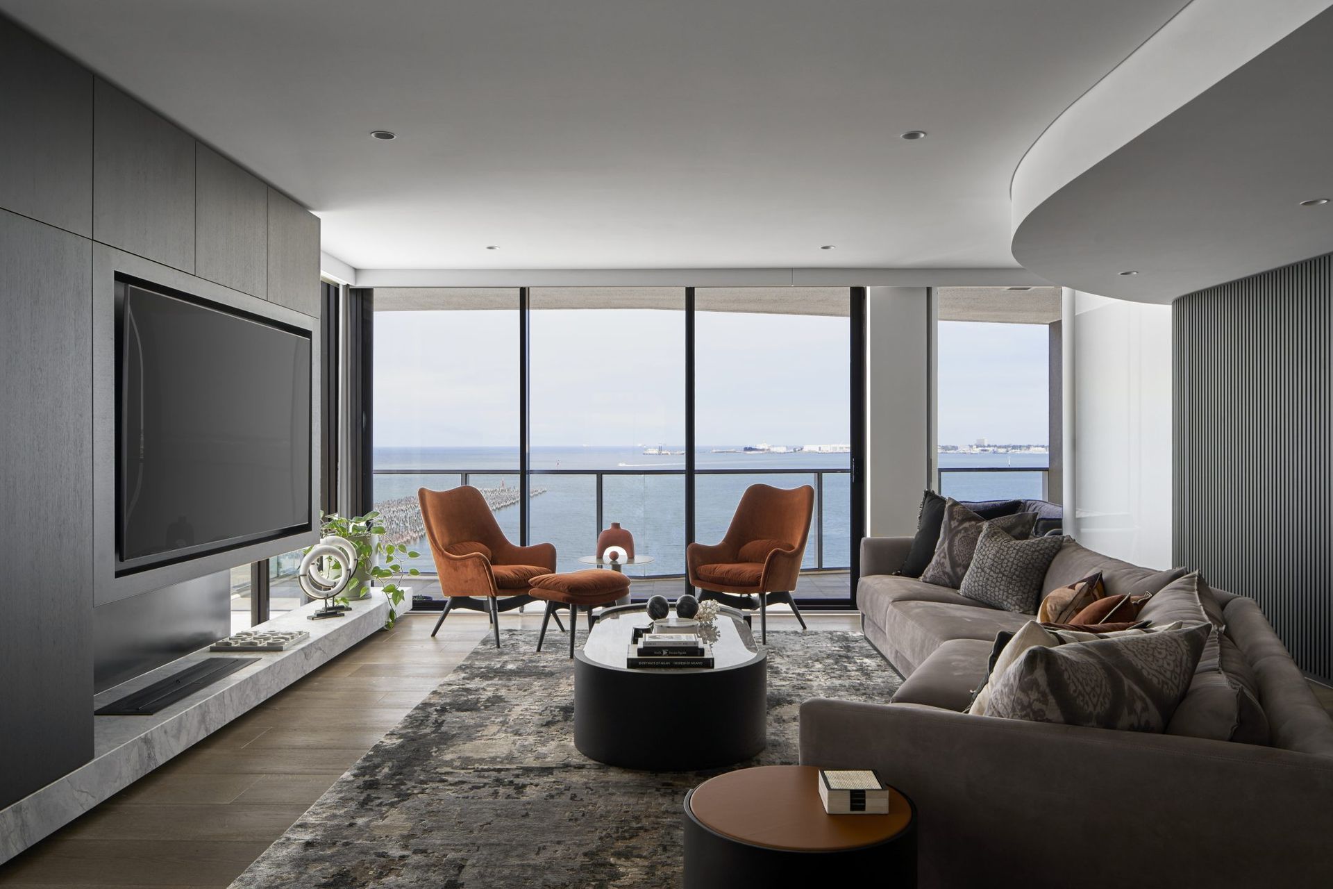 Beach Street Apartment