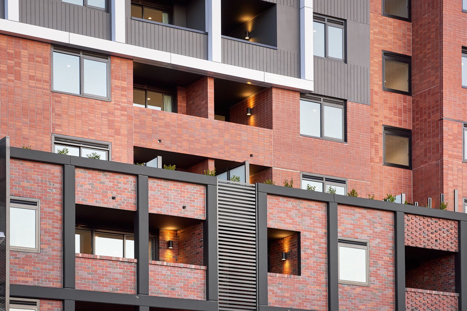 Brick-Inlay-facade-Quest-Rustic-Red-blend-brick-tiles.jpg