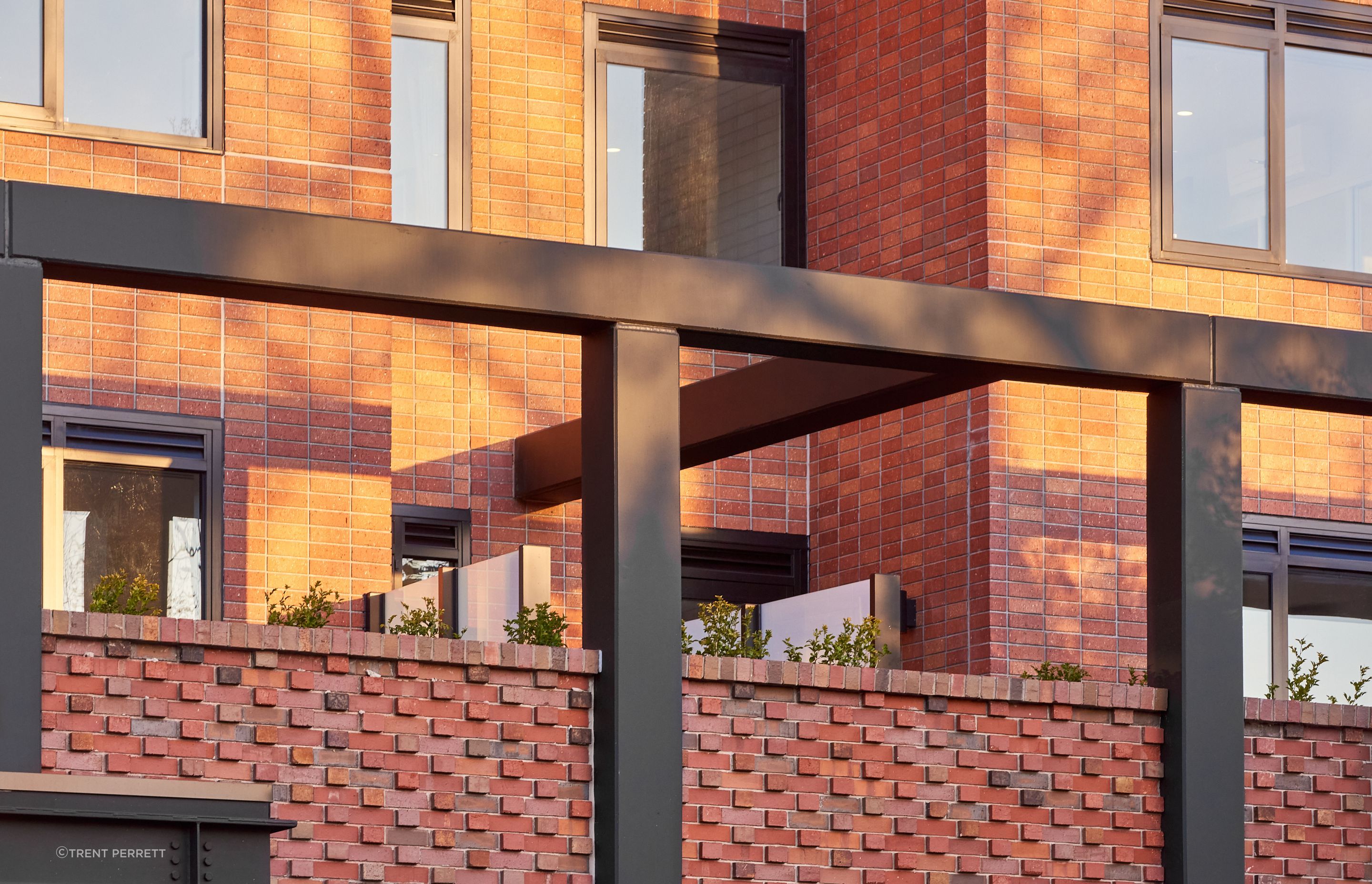 Brick-Inlay-facade-Rustic-Red-blend-Quest-Geelong.jpg