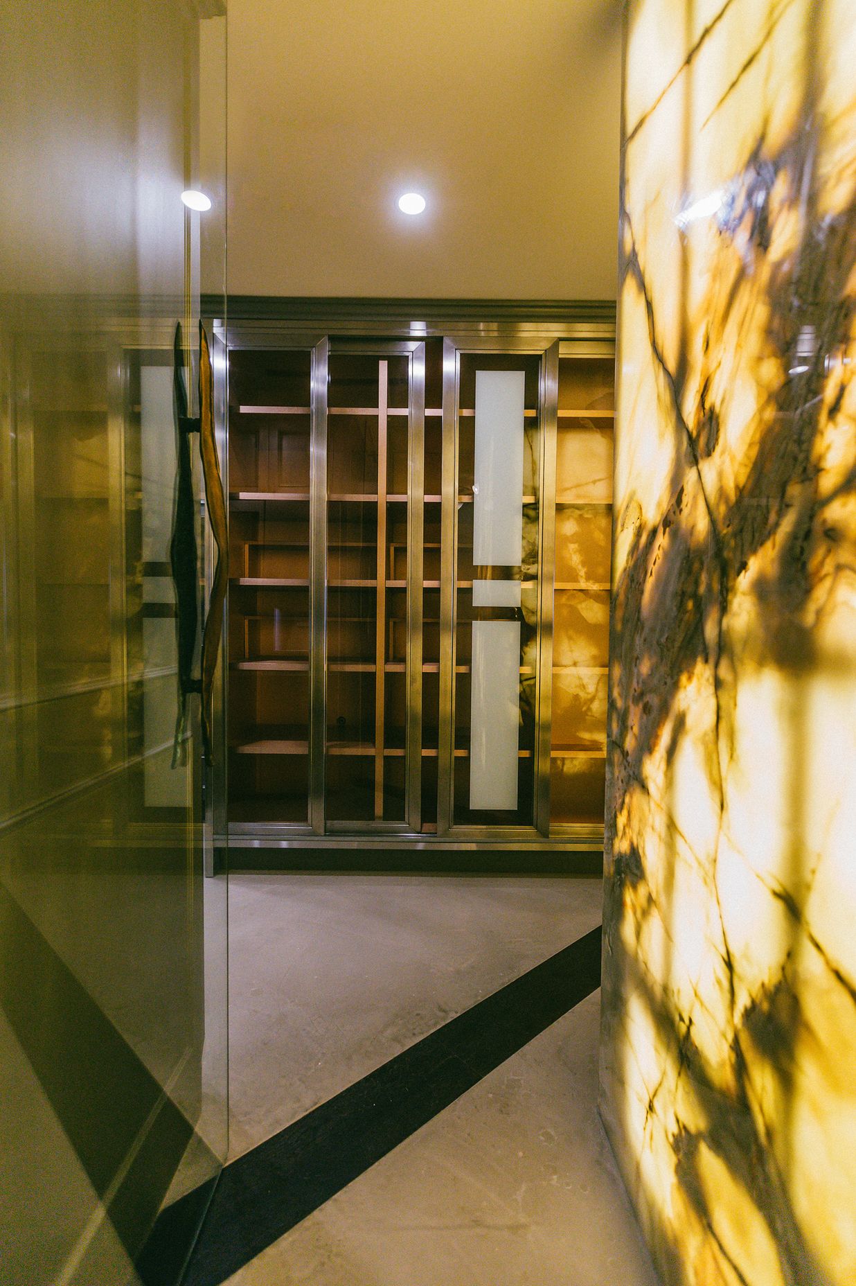 ##^^Inner City Penthouse