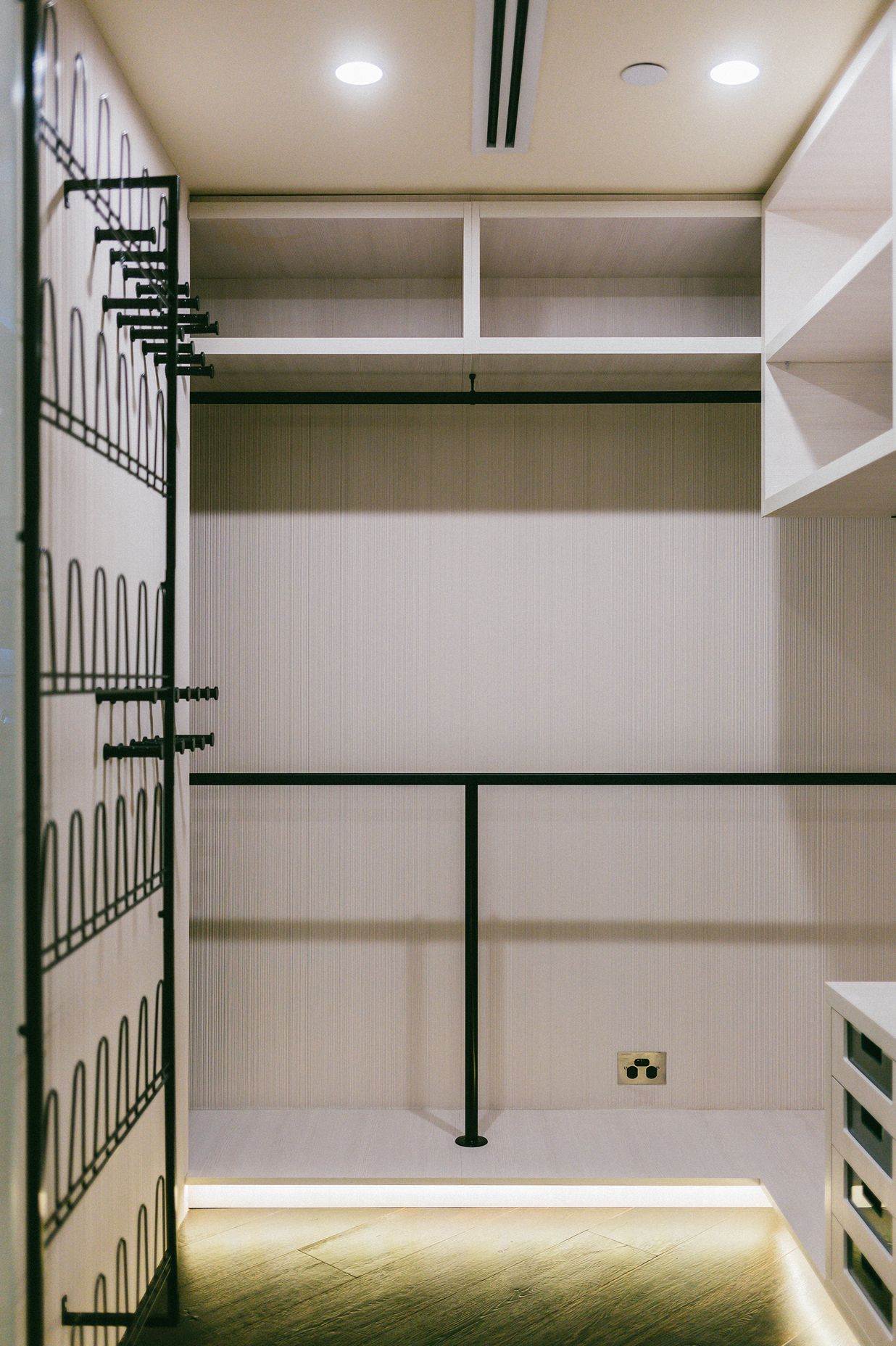 ##^^Inner City Penthouse