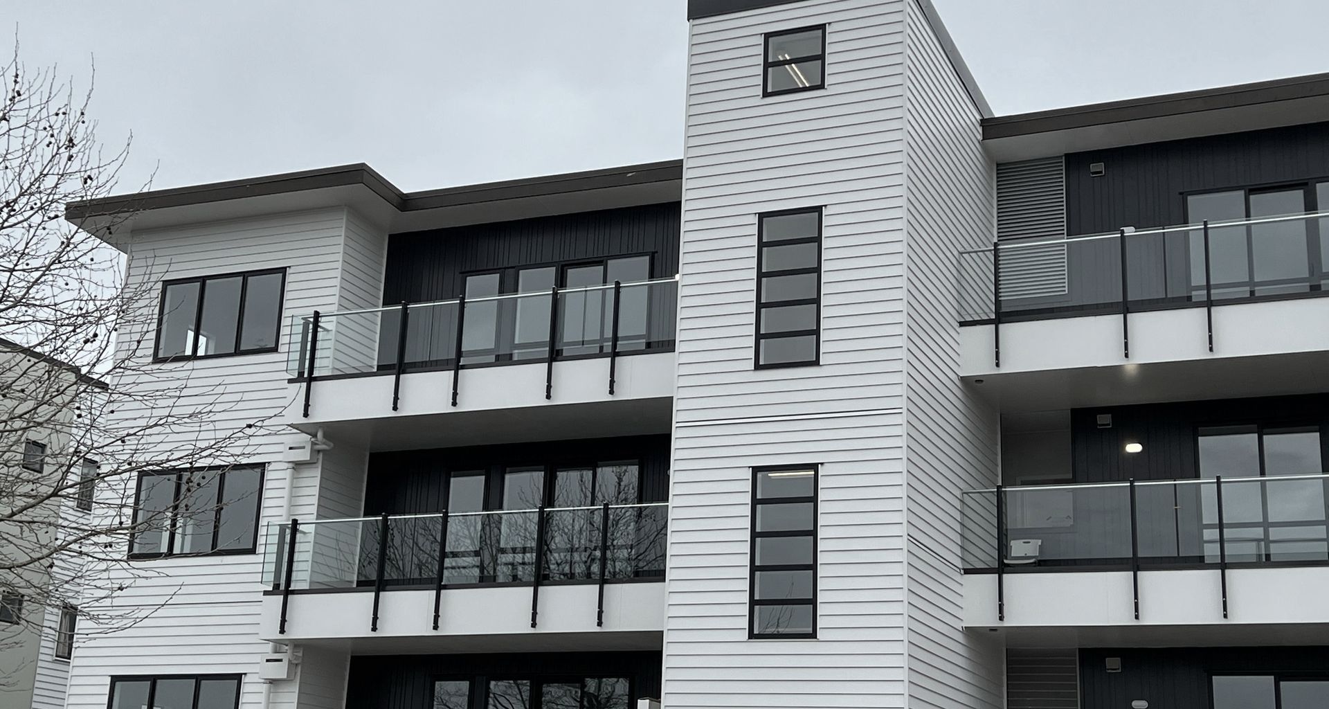 Remedial Works to 36 unit apartment blocks, East Auckland banner