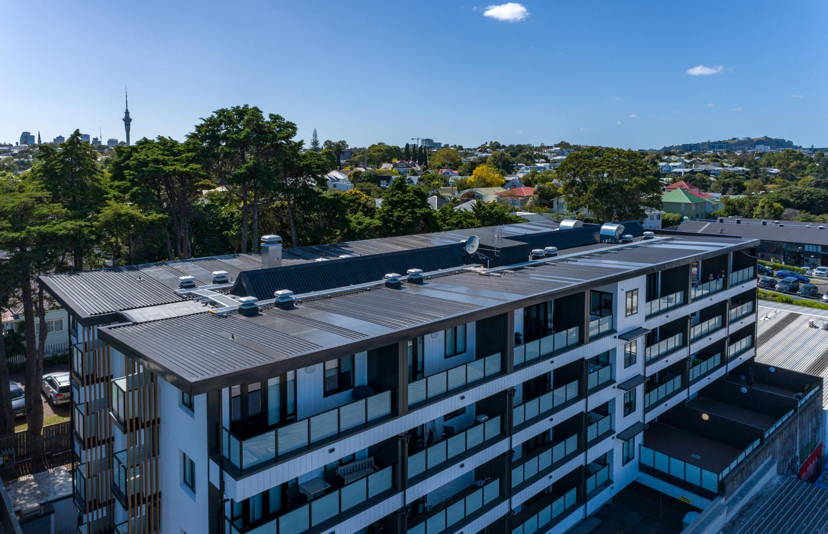 Metalharrt Roofing - Commercial - Richmond Road