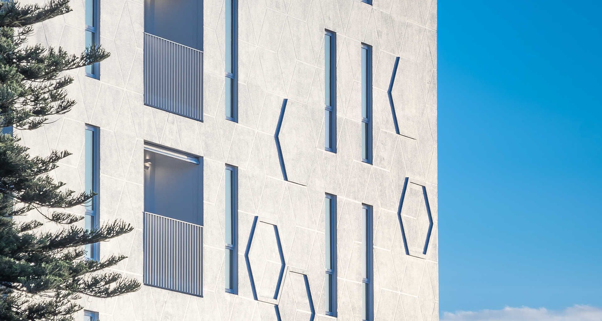 Daisy Apartments banner