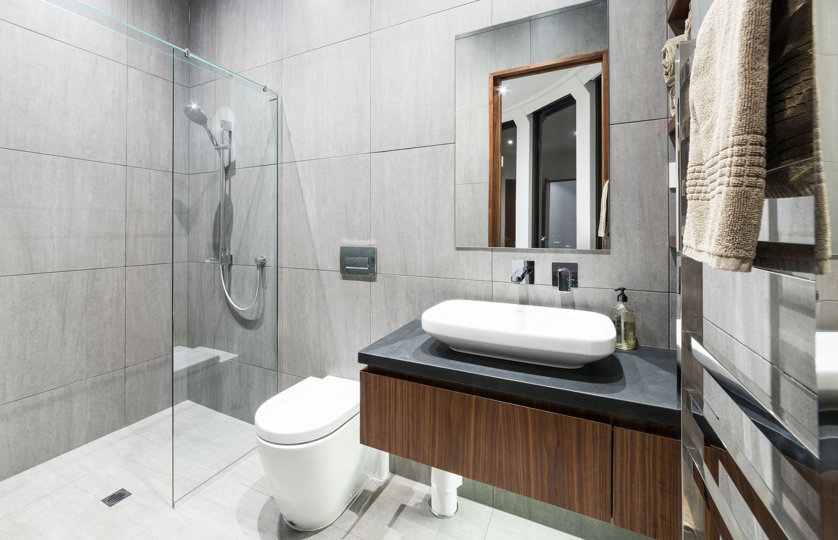 Metropolis Luxury Apartment