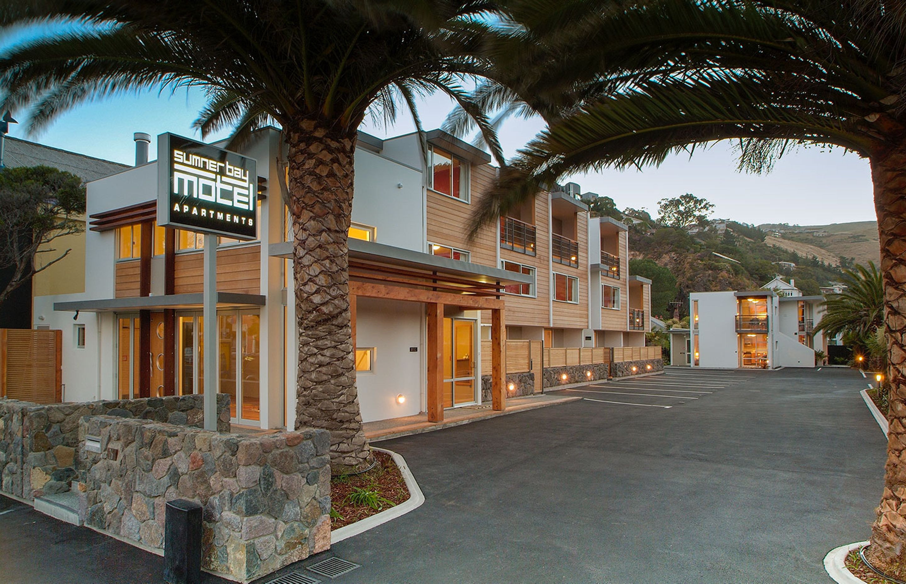 Sumner Bay Motel