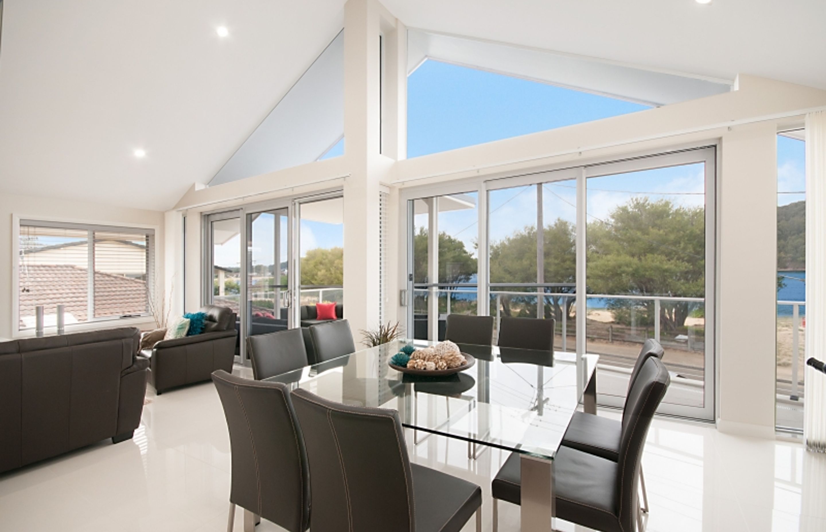 The Esplanade, Ettalong Beach