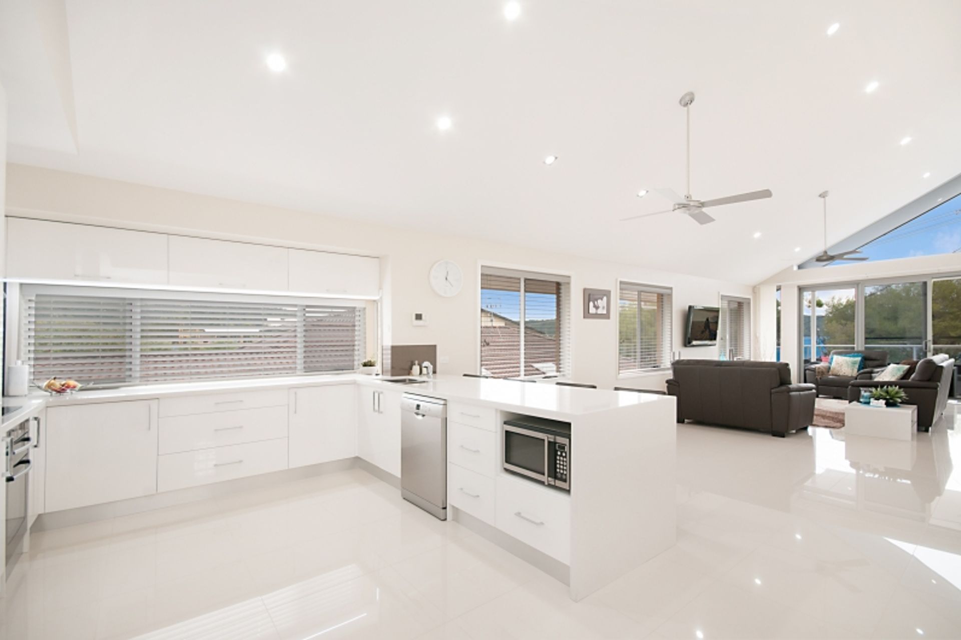 The Esplanade, Ettalong Beach